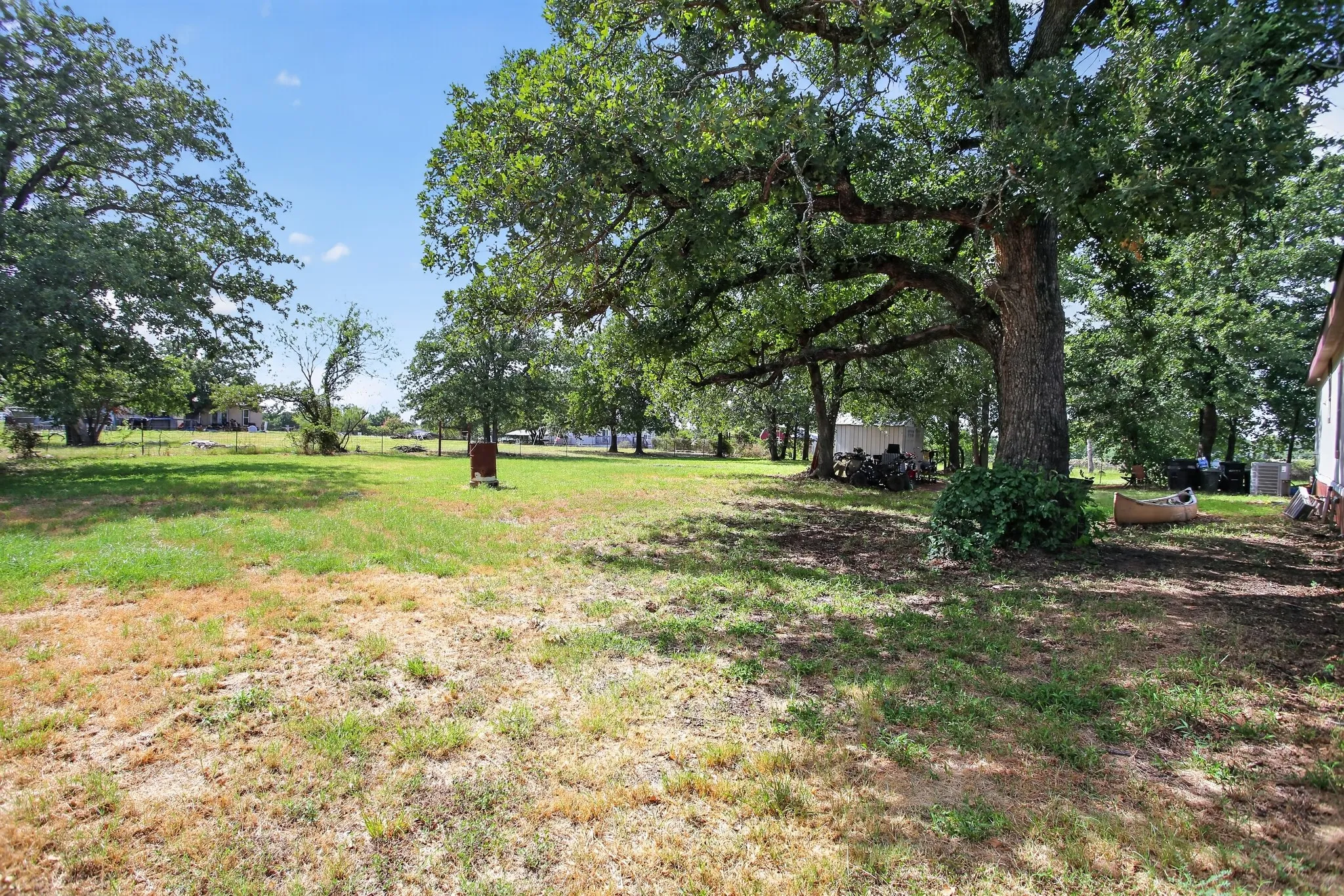 Manufactured Home For Sale in Wise County , 403 Prairie Lane, Azle, Texas 76020, 4 Bedroom, 2 Bathroom, Garage spaces, 2,128 Sqft, built in 2004, Price $225,000, mls#21336023, Real Estate Agent in Azle, Homes For Sale in Wise county, Homes For Sale in Azle, Realtor in Azle Texas, Real Estate Brokerage Independent Realty Texas, Luminita Cordes Realtor