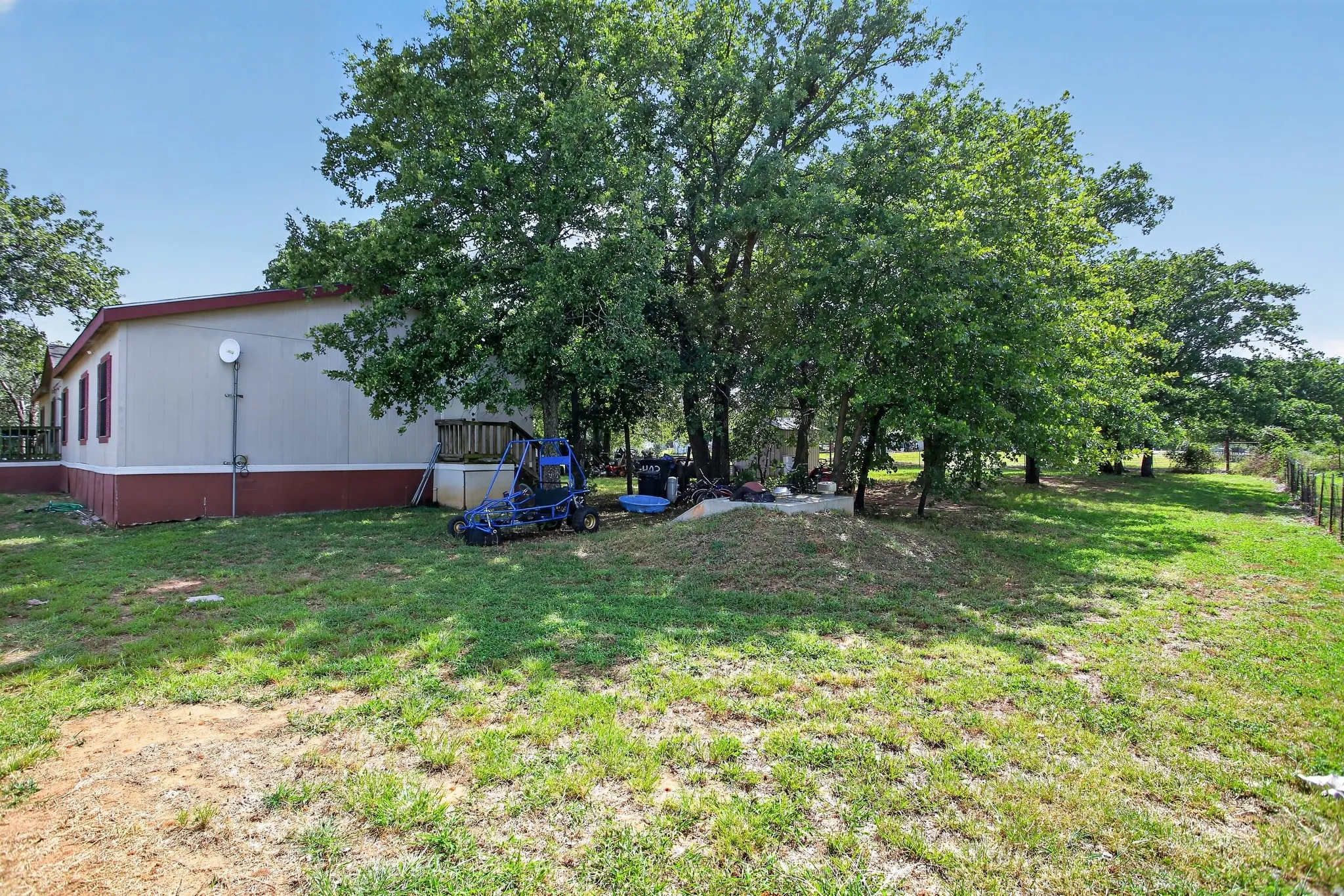 Manufactured Home For Sale in Wise County , 403 Prairie Lane, Azle, Texas 76020, 4 Bedroom, 2 Bathroom, Garage spaces, 2,128 Sqft, built in 2004, Price $225,000, mls#21336023, Real Estate Agent in Azle, Homes For Sale in Wise county, Homes For Sale in Azle, Realtor in Azle Texas, Real Estate Brokerage Independent Realty Texas, Luminita Cordes Realtor