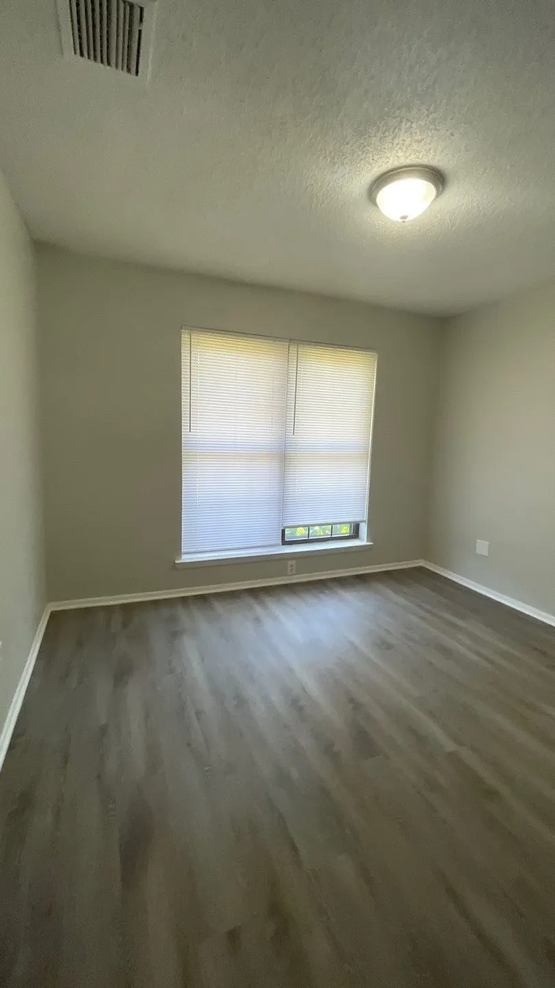 Single Family Residence For Rent in Dallas County , 4413 Ocean Reef, Mesquite, Texas 75150, 3 Bedroom, 2 Bathroom, Garage spaces, 1,786 Sqft, built in 1981, mls#21332114, Real Estate Agent in Mesquite, Homes For Rent in Dallas county, Homes For Rent in Mesquite, Realtor in Mesquite Texas, Real Estate Brokerage Independent Realty Texas, Luminita Cordes Realtor