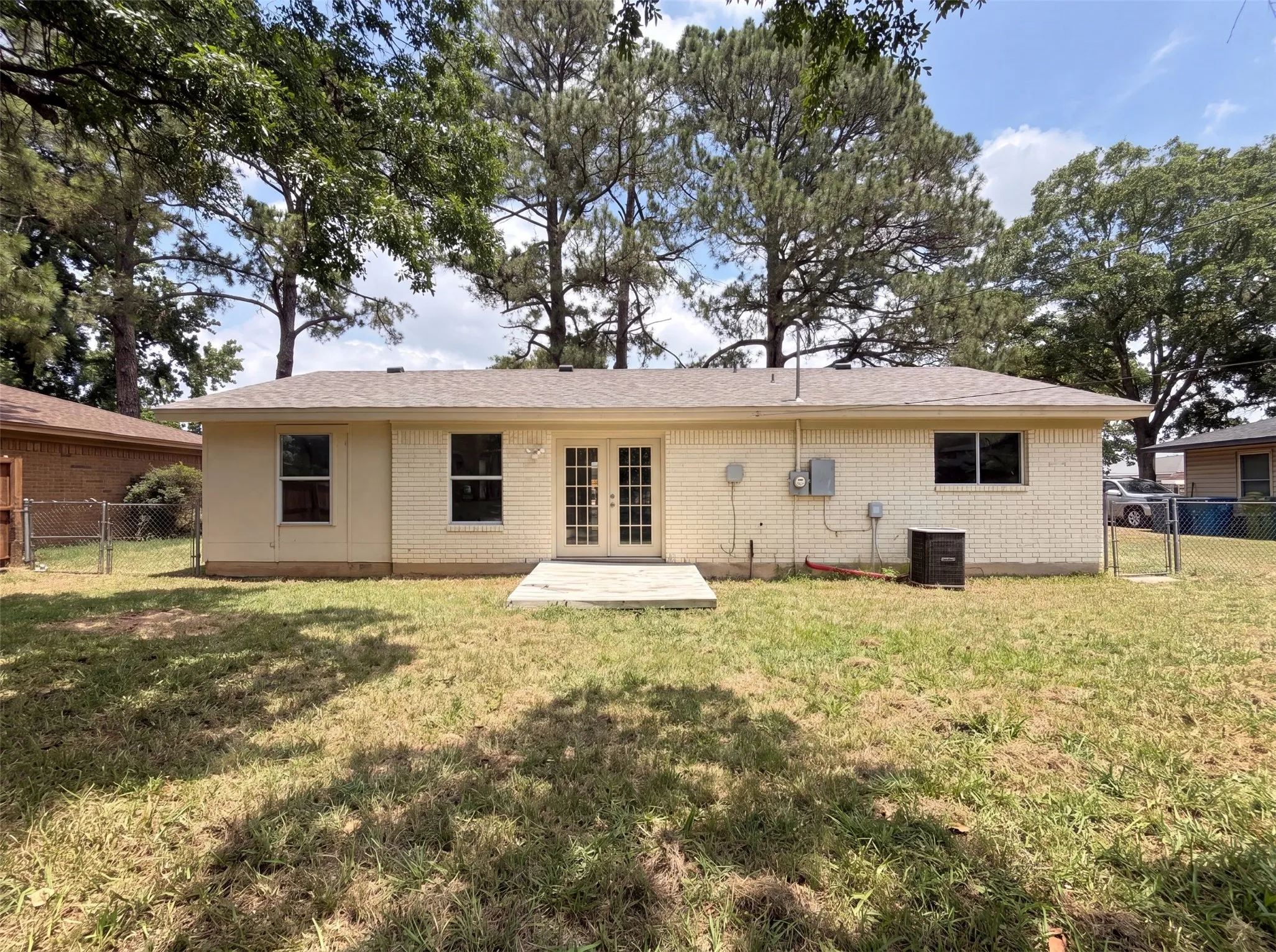 Single Family Residence For Sale in Denton County , 416 Tisdell Lane, Aubrey, Texas 76227, 4 Bedroom, 2 Bathroom, 1 Garage spaces, 1,128 Sqft, built in 1973, mls#21336456, Real Estate Agent in Aubrey, Homes For Sale in Denton county, Homes For Sale in Aubrey, Realtor in Aubrey Texas, Real Estate Brokerage Independent Realty Texas, Luminita Cordes Realtor