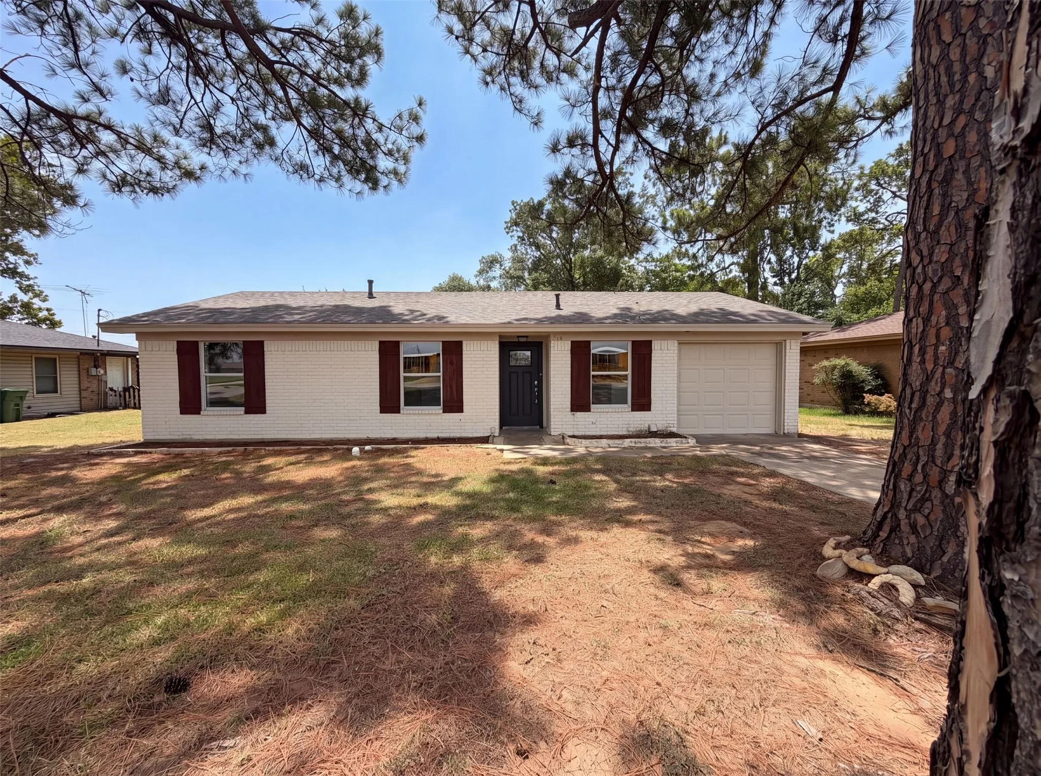 Single Family Residence For Sale in Denton County , 416 Tisdell Lane, Aubrey, Texas 76227, 4 Bedroom, 2 Bathroom, 1 Garage spaces, 1,128 Sqft, built in 1973, mls#21336456, Real Estate Agent in Aubrey, Homes For Sale in Denton county, Homes For Sale in Aubrey, Realtor in Aubrey Texas, Real Estate Brokerage Independent Realty Texas, Luminita Cordes Realtor