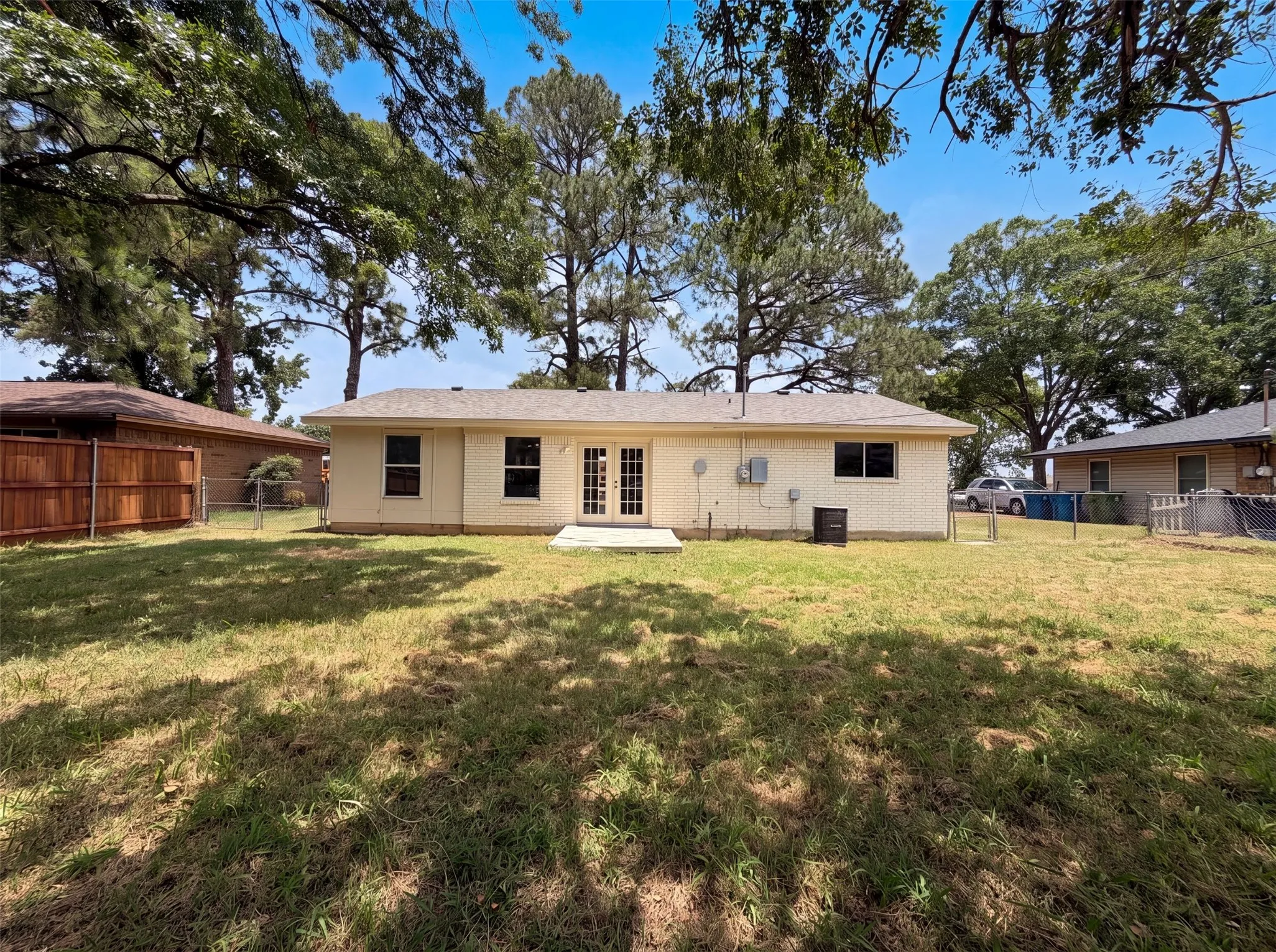 Single Family Residence For Sale in Denton County , 416 Tisdell Lane, Aubrey, Texas 76227, 4 Bedroom, 2 Bathroom, 1 Garage spaces, 1,128 Sqft, built in 1973, mls#21336456, Real Estate Agent in Aubrey, Homes For Sale in Denton county, Homes For Sale in Aubrey, Realtor in Aubrey Texas, Real Estate Brokerage Independent Realty Texas, Luminita Cordes Realtor