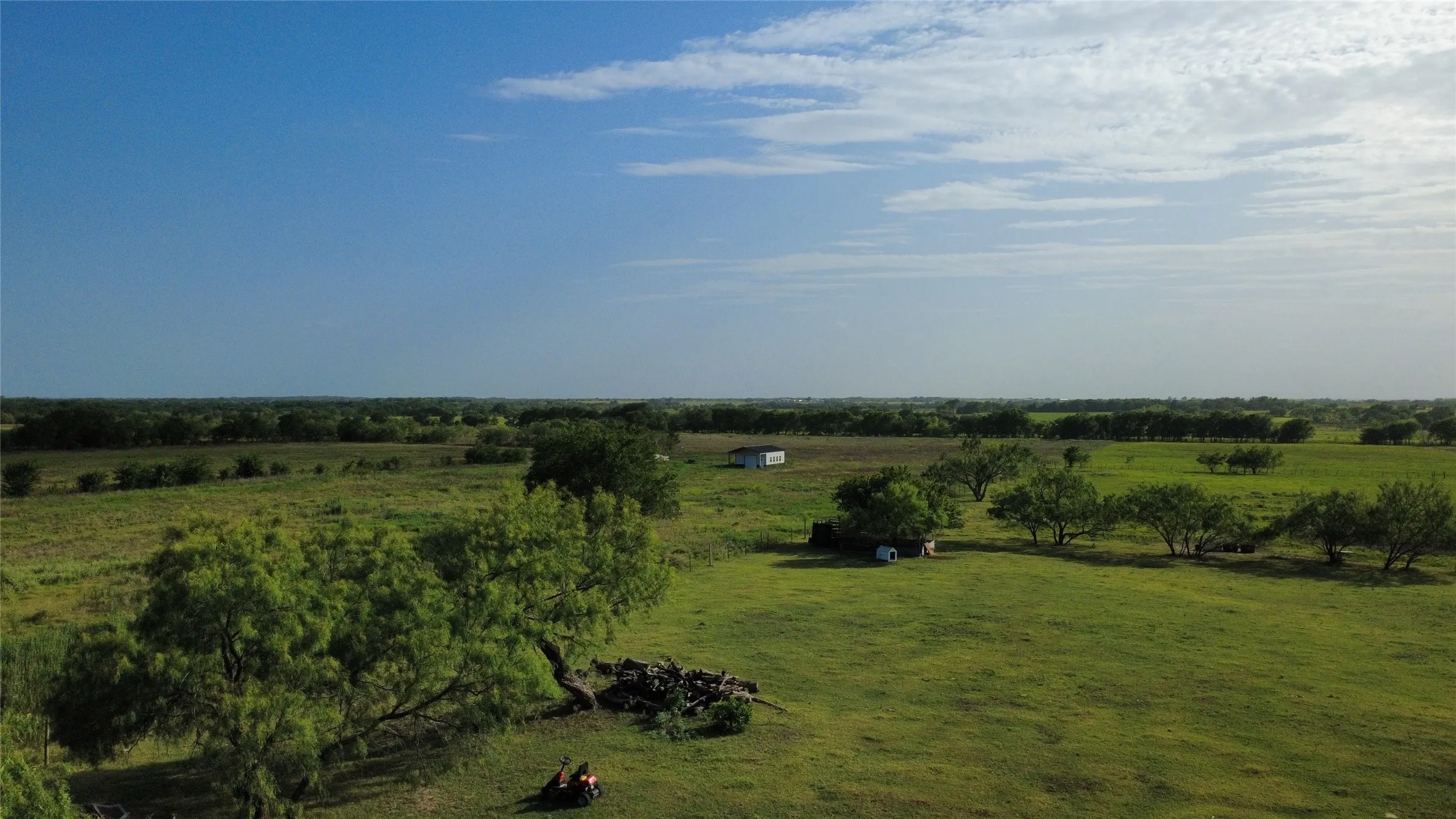 Single Family Residence For Sale in Limestone County , 890 S Fm 1951, Coolidge, Texas 76635, 3 Bedroom, 2 Bathroom, Garage spaces, 924 Sqft, built in 1984, Price $280,000, mls#21336463, Real Estate Agent in Coolidge, Homes For Sale in Limestone county, Homes For Sale in Coolidge, Realtor in Coolidge Texas, Real Estate Brokerage Independent Realty Texas, Luminita Cordes Realtor