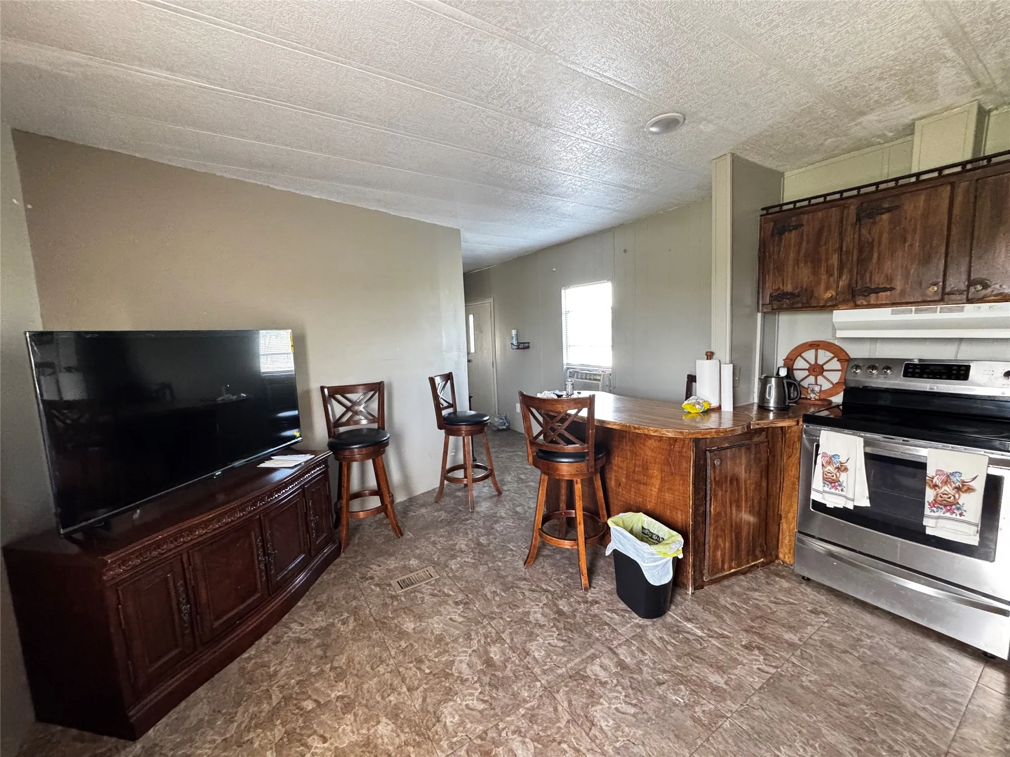Single Family Residence For Sale in Limestone County , 890 S Fm 1951, Coolidge, Texas 76635, 3 Bedroom, 2 Bathroom, Garage spaces, 924 Sqft, built in 1984, Price $280,000, mls#21336463, Real Estate Agent in Coolidge, Homes For Sale in Limestone county, Homes For Sale in Coolidge, Realtor in Coolidge Texas, Real Estate Brokerage Independent Realty Texas, Luminita Cordes Realtor