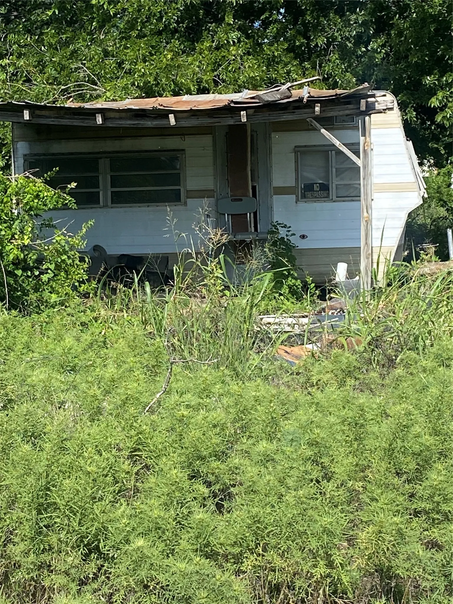 Single Family Residence For Sale in Coleman County , 1311 N Blanco Street, Coleman, Texas 76834, 2 Bedroom, 2 Bathroom, Garage spaces, 1,190 Sqft, built in 1950, mls#21334272, Real Estate Agent in Coleman, Homes For Sale in Coleman county, Homes For Sale in Coleman, Realtor in Coleman Texas, Real Estate Brokerage Independent Realty Texas, Luminita Cordes Realtor