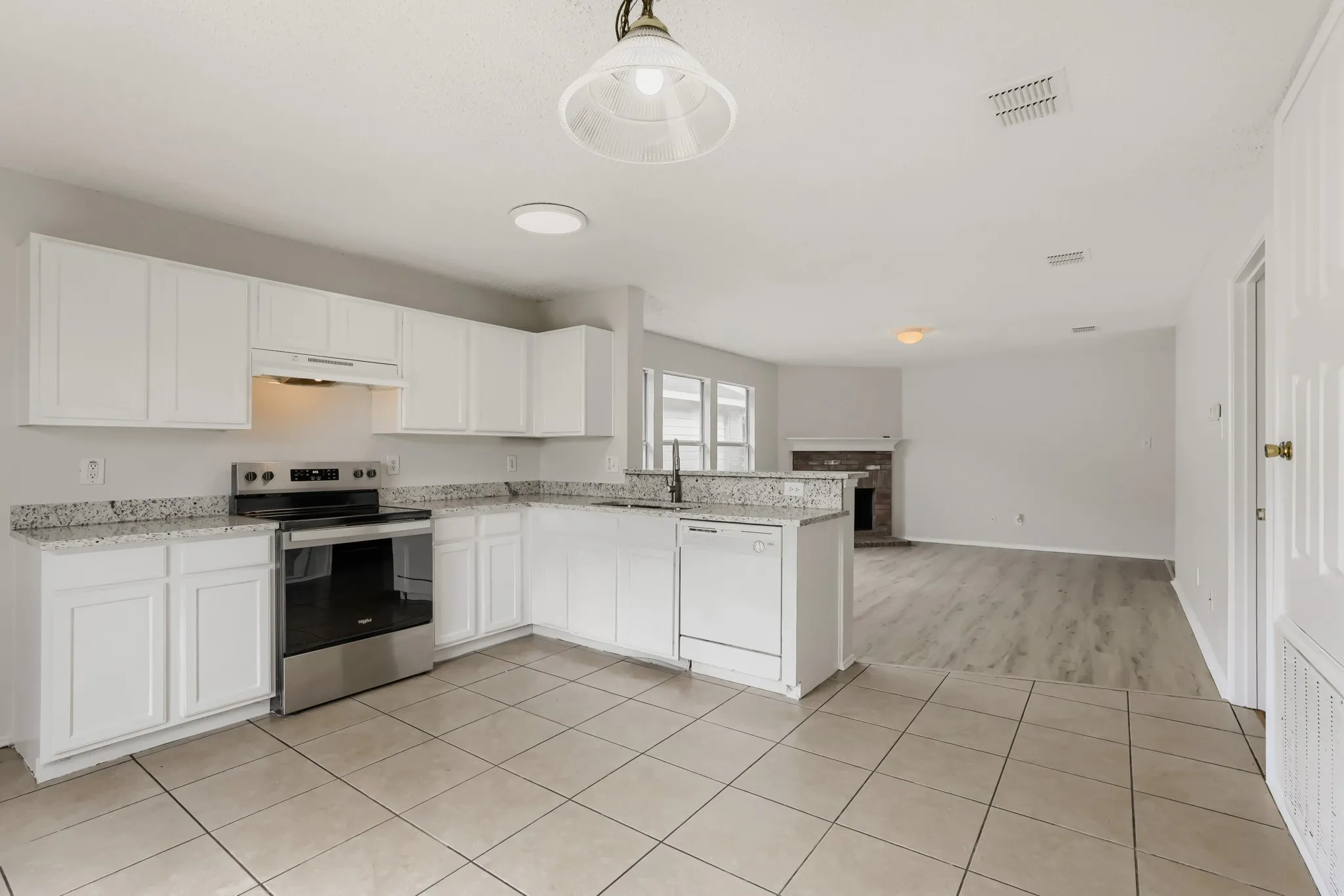 Single Family Residence For Sale in Collin County , 1625 White Oak Road, Anna, Texas 75409, 3 Bedroom, 2 Bathroom, 2 Garage spaces, 1,237 Sqft, built in 2002, mls#21333501, Real Estate Agent in Anna, Homes For Sale in Collin county, Homes For Sale in Anna, Realtor in Anna Texas, Real Estate Brokerage Independent Realty Texas, Luminita Cordes Realtor