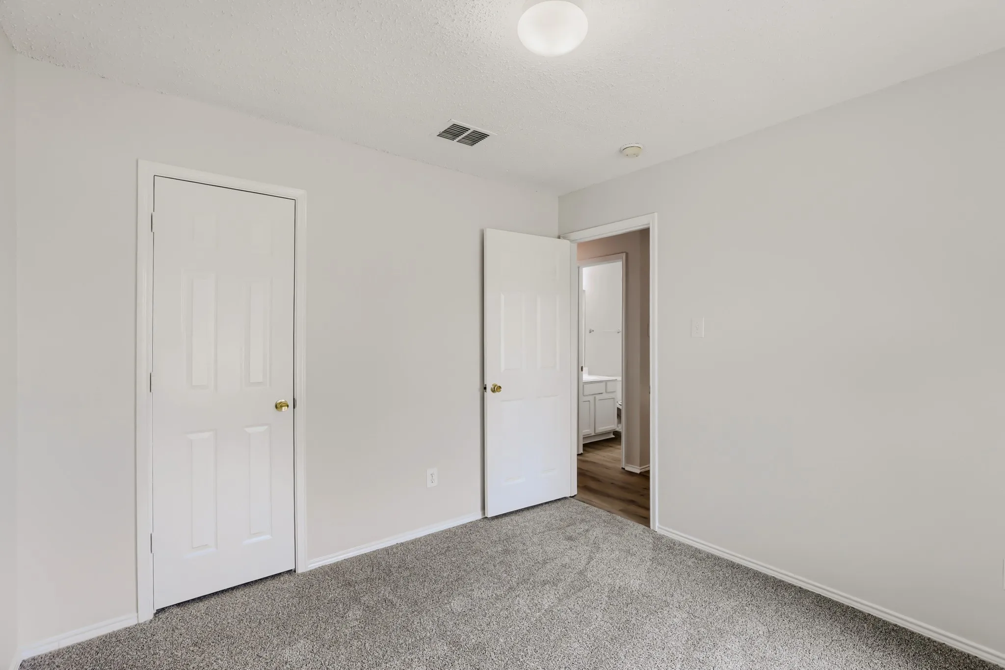 Single Family Residence For Sale in Collin County , 1625 White Oak Road, Anna, Texas 75409, 3 Bedroom, 2 Bathroom, 2 Garage spaces, 1,237 Sqft, built in 2002, mls#21333501, Real Estate Agent in Anna, Homes For Sale in Collin county, Homes For Sale in Anna, Realtor in Anna Texas, Real Estate Brokerage Independent Realty Texas, Luminita Cordes Realtor