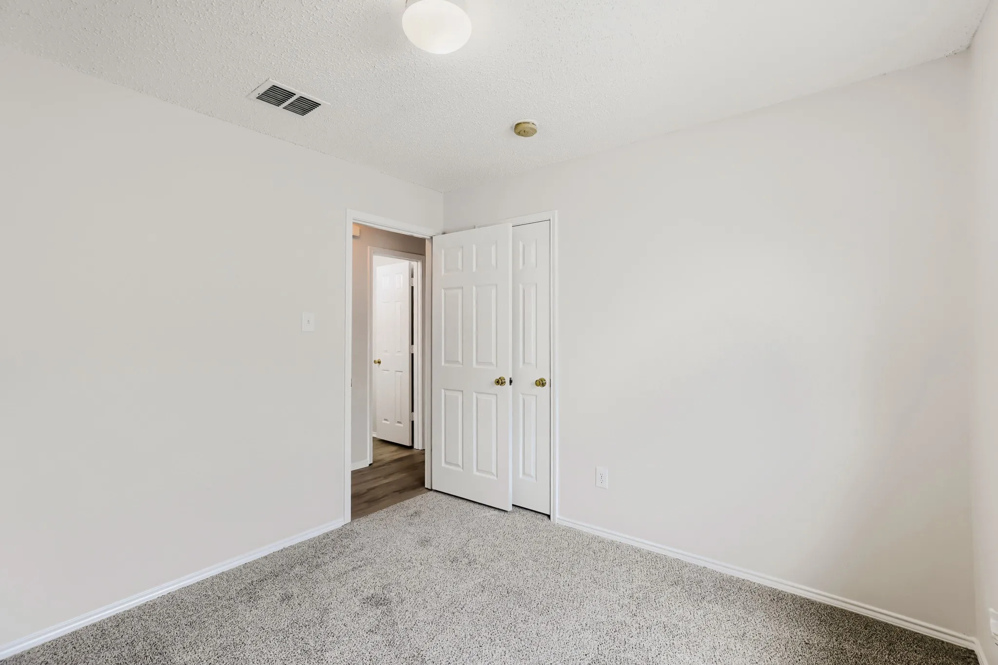 Single Family Residence For Sale in Collin County , 1625 White Oak Road, Anna, Texas 75409, 3 Bedroom, 2 Bathroom, 2 Garage spaces, 1,237 Sqft, built in 2002, mls#21333501, Real Estate Agent in Anna, Homes For Sale in Collin county, Homes For Sale in Anna, Realtor in Anna Texas, Real Estate Brokerage Independent Realty Texas, Luminita Cordes Realtor