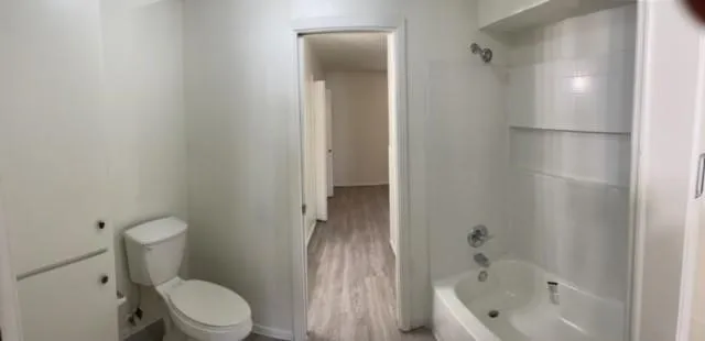 Single Family Residence For Rent in Denton County , 915 N Elm Street 4, Denton, Texas 76201, 3 Bedroom, 2 Bathroom, Garage spaces, 1,600 Sqft, built in 1968, mls#21336458, Real Estate Agent in Denton, Homes For Rent in Denton county, Homes For Rent in Denton, Realtor in Denton Texas, Real Estate Brokerage Independent Realty Texas, Luminita Cordes Realtor
