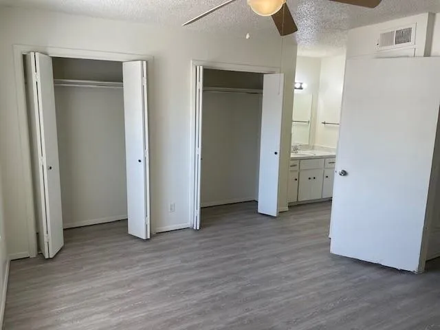 Single Family Residence For Rent in Denton County , 915 N Elm Street 4, Denton, Texas 76201, 3 Bedroom, 2 Bathroom, Garage spaces, 1,600 Sqft, built in 1968, mls#21336458, Real Estate Agent in Denton, Homes For Rent in Denton county, Homes For Rent in Denton, Realtor in Denton Texas, Real Estate Brokerage Independent Realty Texas, Luminita Cordes Realtor