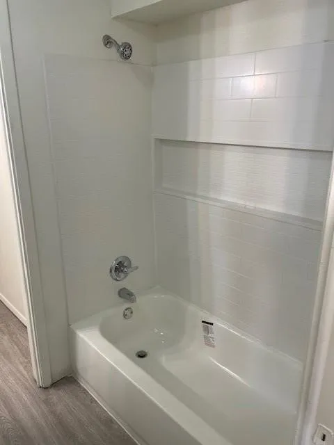 Single Family Residence For Rent in Denton County , 915 N Elm Street 4, Denton, Texas 76201, 3 Bedroom, 2 Bathroom, Garage spaces, 1,600 Sqft, built in 1968, mls#21336458, Real Estate Agent in Denton, Homes For Rent in Denton county, Homes For Rent in Denton, Realtor in Denton Texas, Real Estate Brokerage Independent Realty Texas, Luminita Cordes Realtor