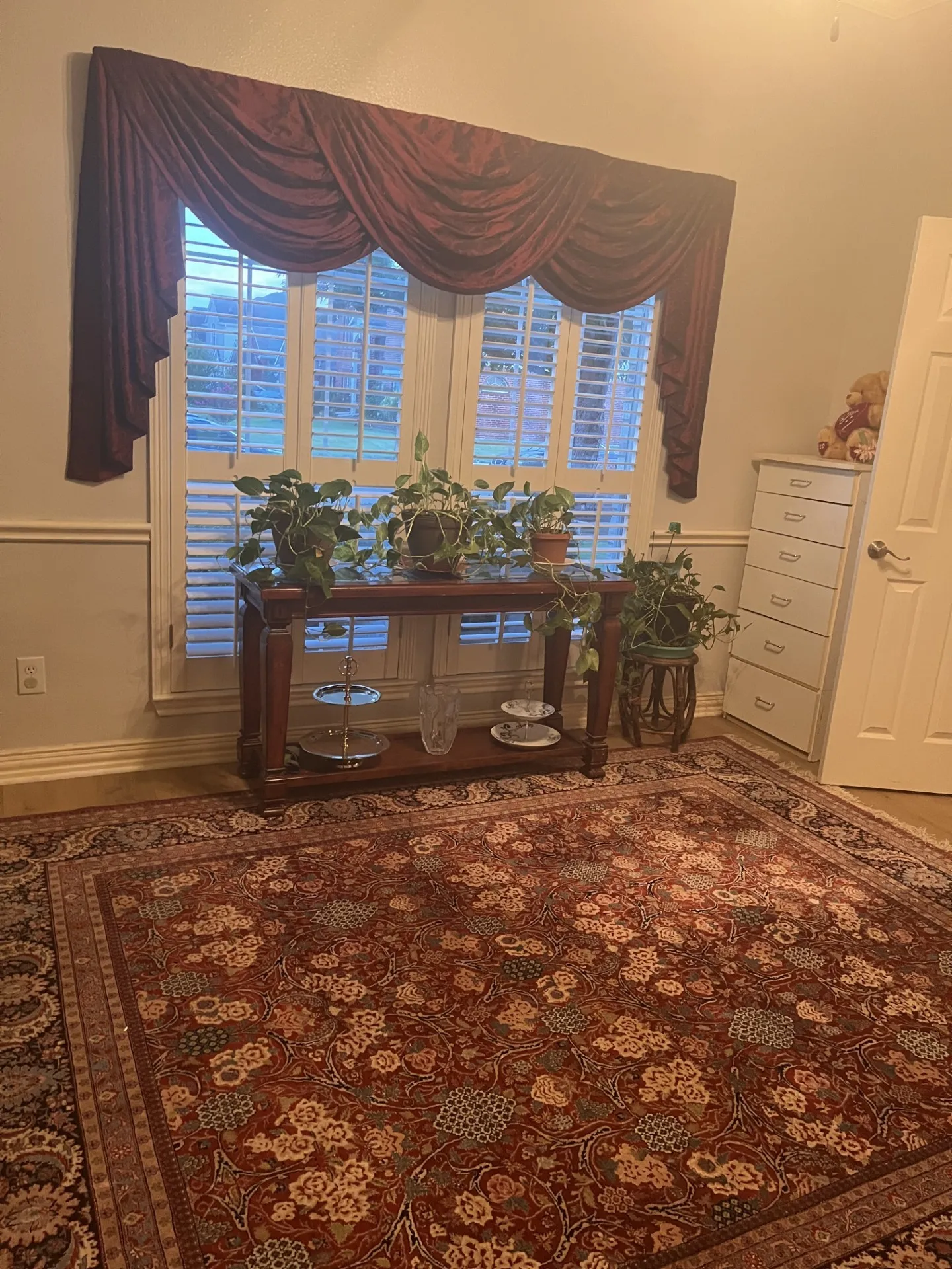 Part master bedroom