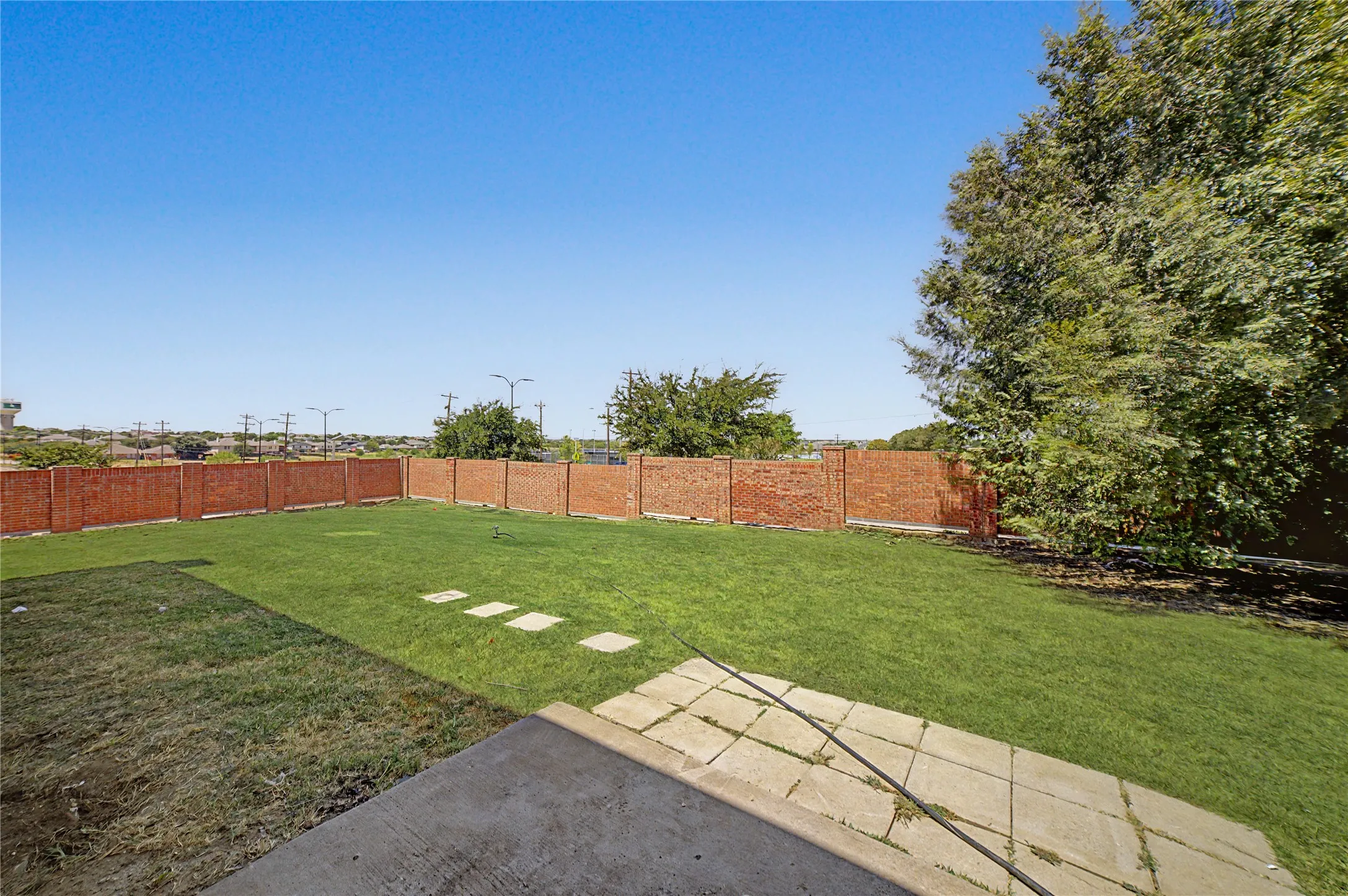 Single Family Residence For Rent in Denton County , 1901 Cliffrose, Little Elm, Texas 75068, 4 Bedroom, 3 Bathroom, 2 Garage spaces, 2,478 Sqft, built in 2005, mls#21336484, Real Estate Agent in Little Elm, Homes For Rent in Denton county, Homes For Rent in Little Elm, Realtor in Little Elm Texas, Real Estate Brokerage Independent Realty Texas, Luminita Cordes Realtor