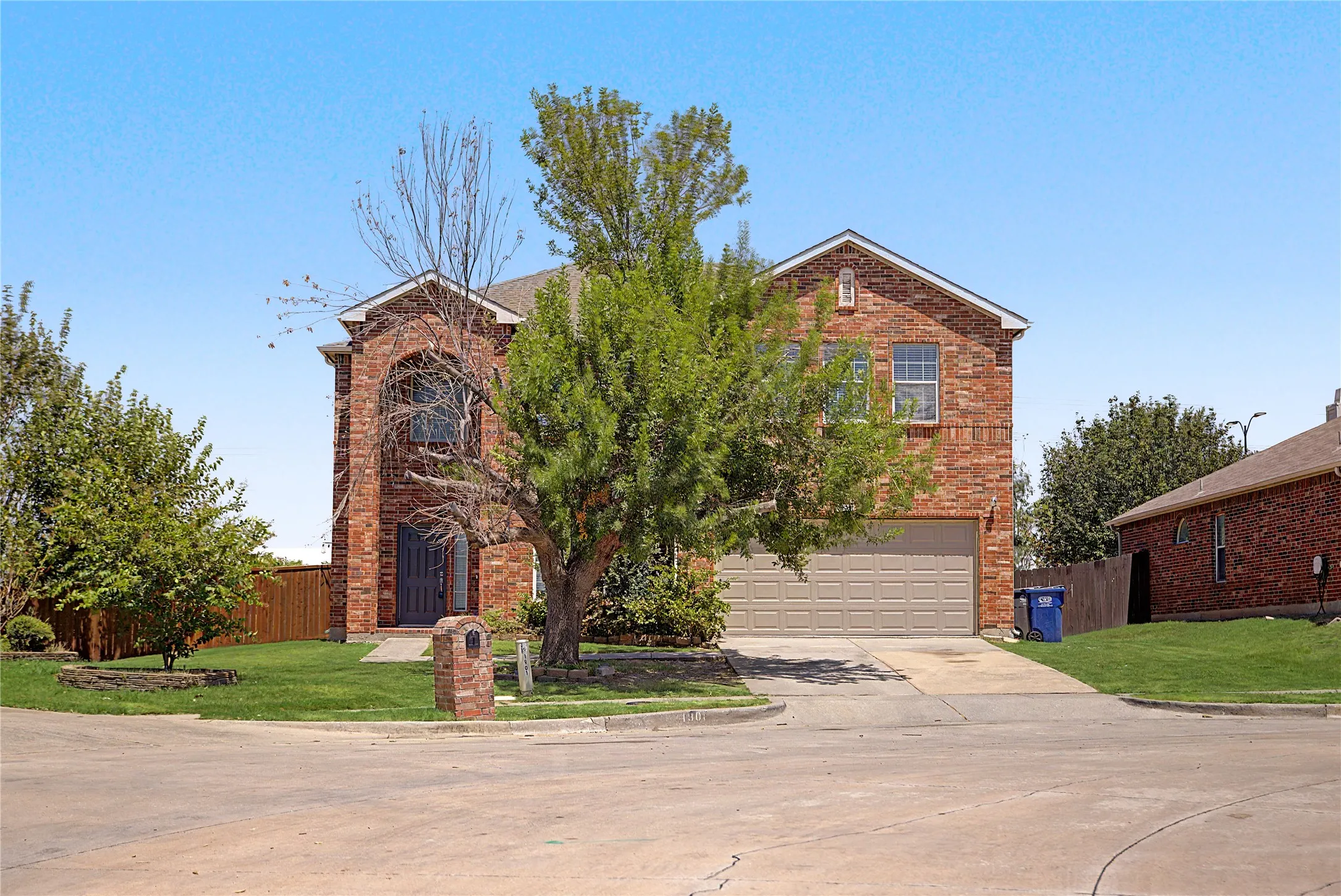 Single Family Residence For Rent in Denton County , 1901 Cliffrose, Little Elm, Texas 75068, 4 Bedroom, 3 Bathroom, 2 Garage spaces, 2,478 Sqft, built in 2005, mls#21336484, Real Estate Agent in Little Elm, Homes For Rent in Denton county, Homes For Rent in Little Elm, Realtor in Little Elm Texas, Real Estate Brokerage Independent Realty Texas, Luminita Cordes Realtor