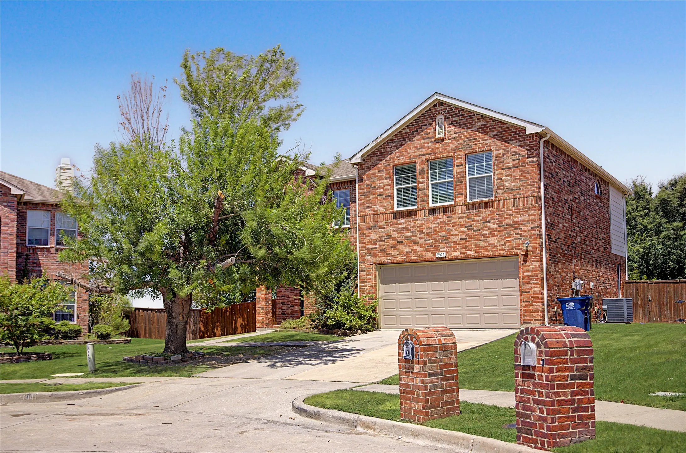 Single Family Residence For Rent in Denton County , 1901 Cliffrose, Little Elm, Texas 75068, 4 Bedroom, 3 Bathroom, 2 Garage spaces, 2,478 Sqft, built in 2005, mls#21336484, Real Estate Agent in Little Elm, Homes For Rent in Denton county, Homes For Rent in Little Elm, Realtor in Little Elm Texas, Real Estate Brokerage Independent Realty Texas, Luminita Cordes Realtor