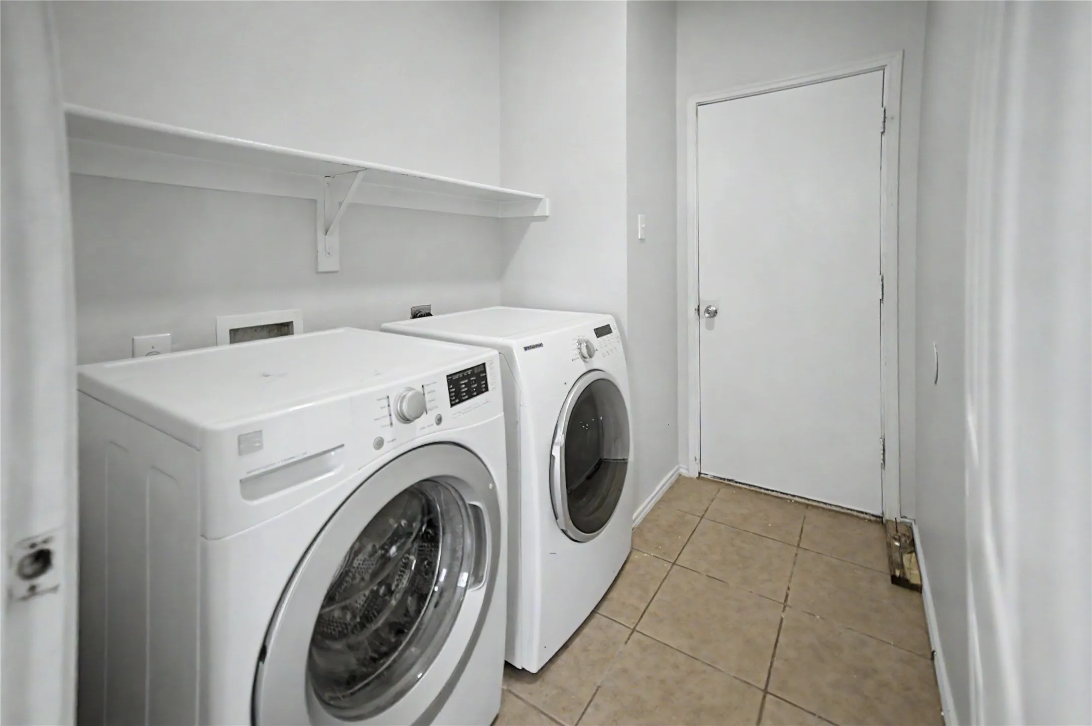 Single Family Residence For Rent in Denton County , 1901 Cliffrose, Little Elm, Texas 75068, 4 Bedroom, 3 Bathroom, 2 Garage spaces, 2,478 Sqft, built in 2005, mls#21336484, Real Estate Agent in Little Elm, Homes For Rent in Denton county, Homes For Rent in Little Elm, Realtor in Little Elm Texas, Real Estate Brokerage Independent Realty Texas, Luminita Cordes Realtor