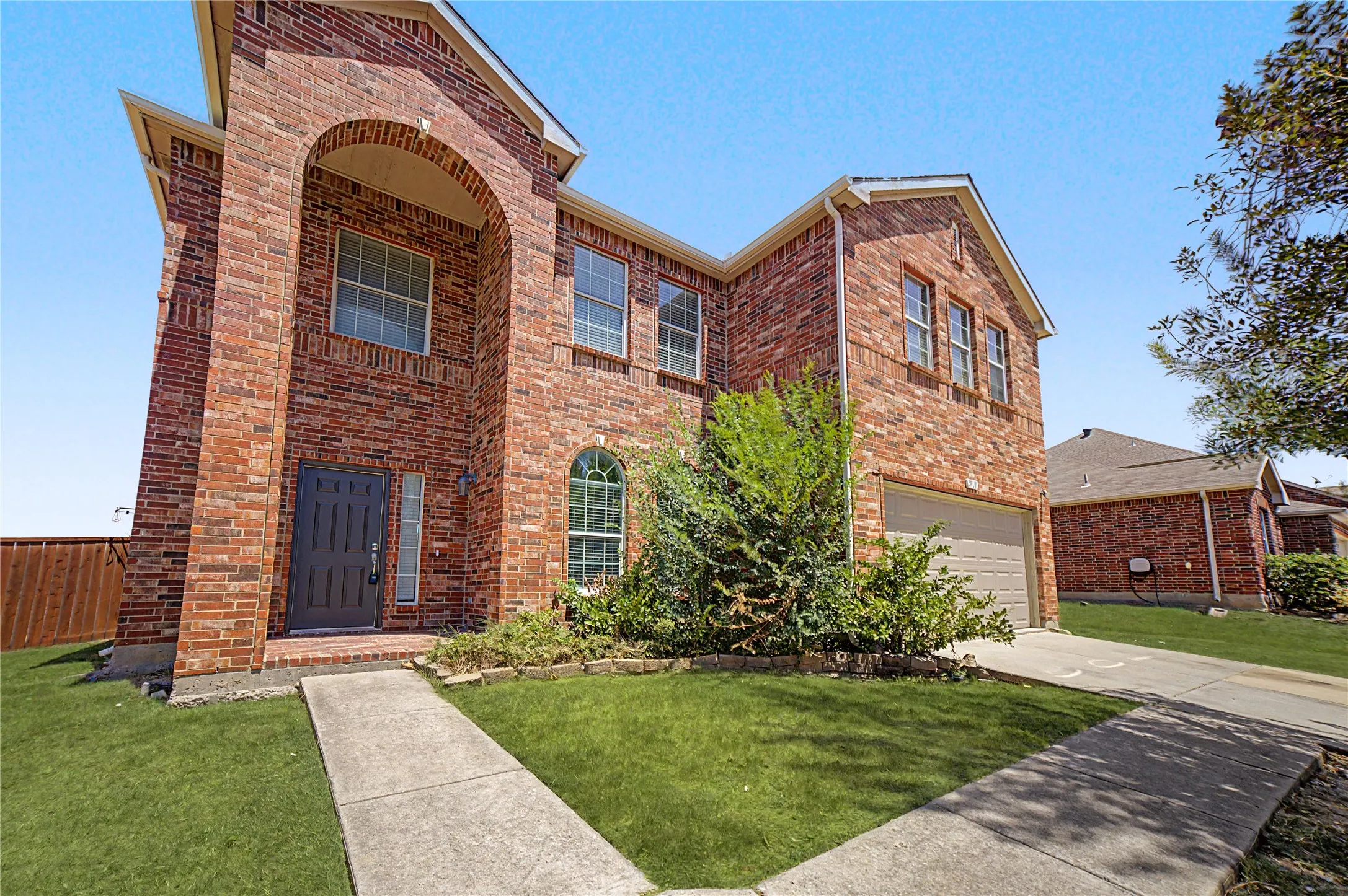 Single Family Residence For Rent in Denton County , 1901 Cliffrose, Little Elm, Texas 75068, 4 Bedroom, 3 Bathroom, 2 Garage spaces, 2,478 Sqft, built in 2005, mls#21336484, Real Estate Agent in Little Elm, Homes For Rent in Denton county, Homes For Rent in Little Elm, Realtor in Little Elm Texas, Real Estate Brokerage Independent Realty Texas, Luminita Cordes Realtor