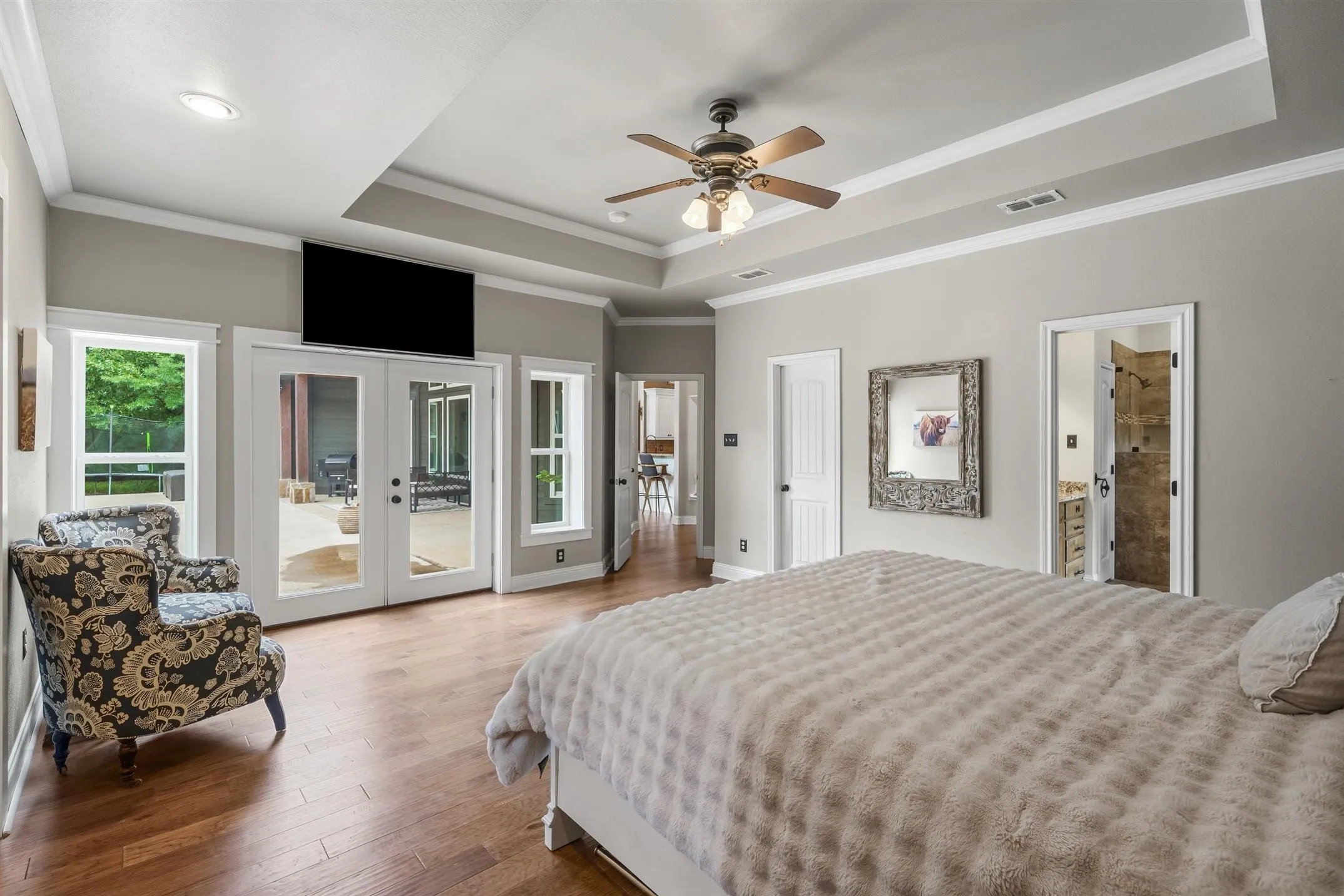 Single Family Residence For Sale in Van Zandt County , 11088 State Highway 19, Edgewood, Texas 75117, 4 Bedrooms, 3 Bathrooms, 2 Garage spaces, 3,520 Sqft, built in 2016, Price $1,200,000, mls#21336477, Real Estate Agent in Edgewood, Homes For Sale in Van Zandt county, Homes For Sale in Edgewood, Realtor in Edgewood Texas, Real Estate Brokerage Independent Realty Texas, Luminita Cordes Realtor