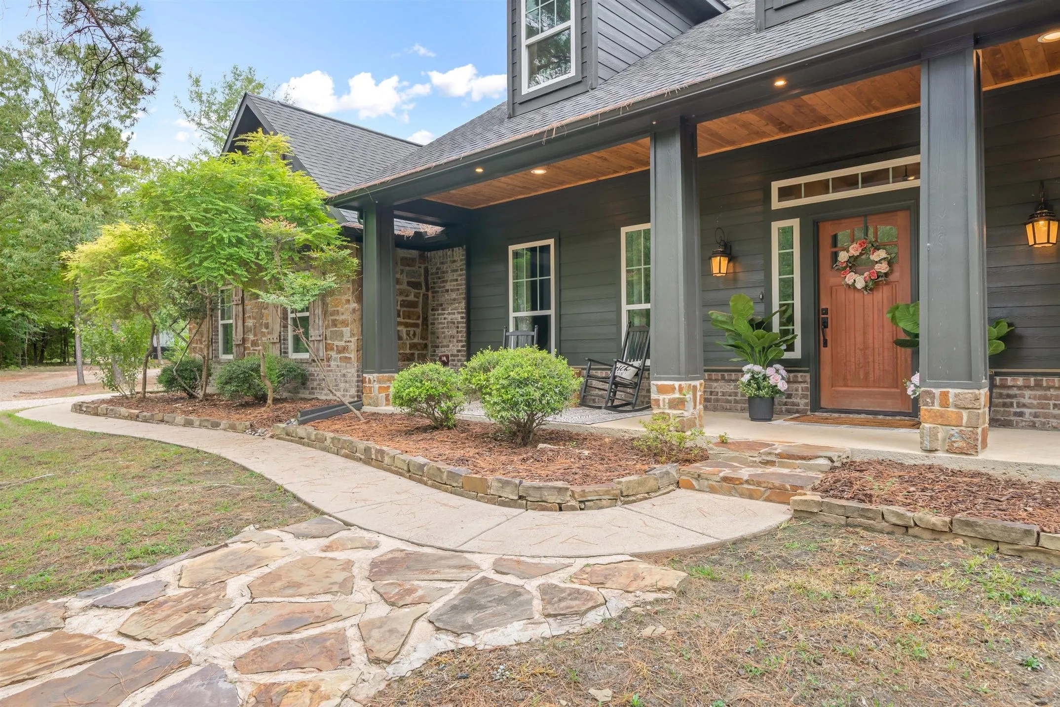 Single Family Residence For Sale in Van Zandt County , 11088 State Highway 19, Edgewood, Texas 75117, 4 Bedrooms, 3 Bathrooms, 2 Garage spaces, 3,520 Sqft, built in 2016, Price $1,200,000, mls#21336477, Real Estate Agent in Edgewood, Homes For Sale in Van Zandt county, Homes For Sale in Edgewood, Realtor in Edgewood Texas, Real Estate Brokerage Independent Realty Texas, Luminita Cordes Realtor