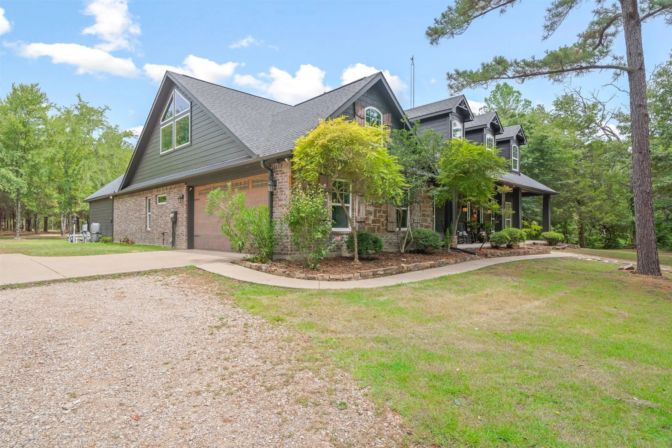 Single Family Residence For Sale in Van Zandt County , 11088 State Highway 19, Edgewood, Texas 75117, 4 Bedrooms, 3 Bathrooms, 2 Garage spaces, 3,520 Sqft, built in 2016, Price $1,200,000, mls#21336477, Real Estate Agent in Edgewood, Homes For Sale in Van Zandt county, Homes For Sale in Edgewood, Realtor in Edgewood Texas, Real Estate Brokerage Independent Realty Texas, Luminita Cordes Realtor