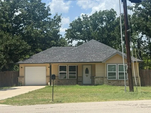 Single Family Residence For Sale in Hunt County , 301 Indian Oaks Trail, West Tawakoni, Texas 75474, 3 Bedrooms, 2 Bathrooms, 1 Garage spaces, 1,220 Sqft, built in 2022, Price $199,000, mls#21336426, Real Estate Agent in West Tawakoni, Homes For Sale in Hunt county, Homes For Sale in West Tawakoni, Realtor in West Tawakoni Texas, Real Estate Brokerage Independent Realty Texas, Luminita Cordes Realtor