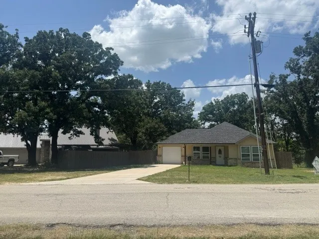 Single Family Residence For Sale in Hunt County , 301 Indian Oaks Trail, West Tawakoni, Texas 75474, 3 Bedrooms, 2 Bathrooms, 1 Garage spaces, 1,220 Sqft, built in 2022, Price $199,000, mls#21336426, Real Estate Agent in West Tawakoni, Homes For Sale in Hunt county, Homes For Sale in West Tawakoni, Realtor in West Tawakoni Texas, Real Estate Brokerage Independent Realty Texas, Luminita Cordes Realtor