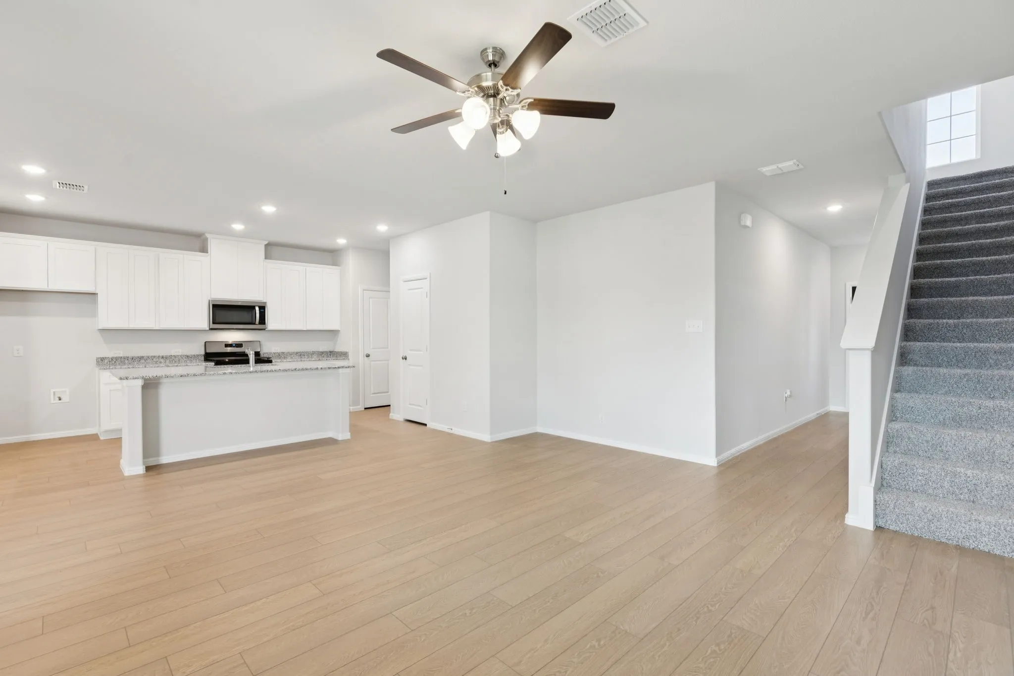 Single Family Residence For Sale in Collin County , 740 Santa Lucia Drive, Anna, Texas 75409, 3 Bedroom, 3 Bathroom, 2 Garage spaces, 1,777 Sqft, built in 2024, mls#21336510, Real Estate Agent in Anna, Homes For Sale in Collin county, Homes For Sale in Anna, Realtor in Anna Texas, Real Estate Brokerage Independent Realty Texas, Luminita Cordes Realtor