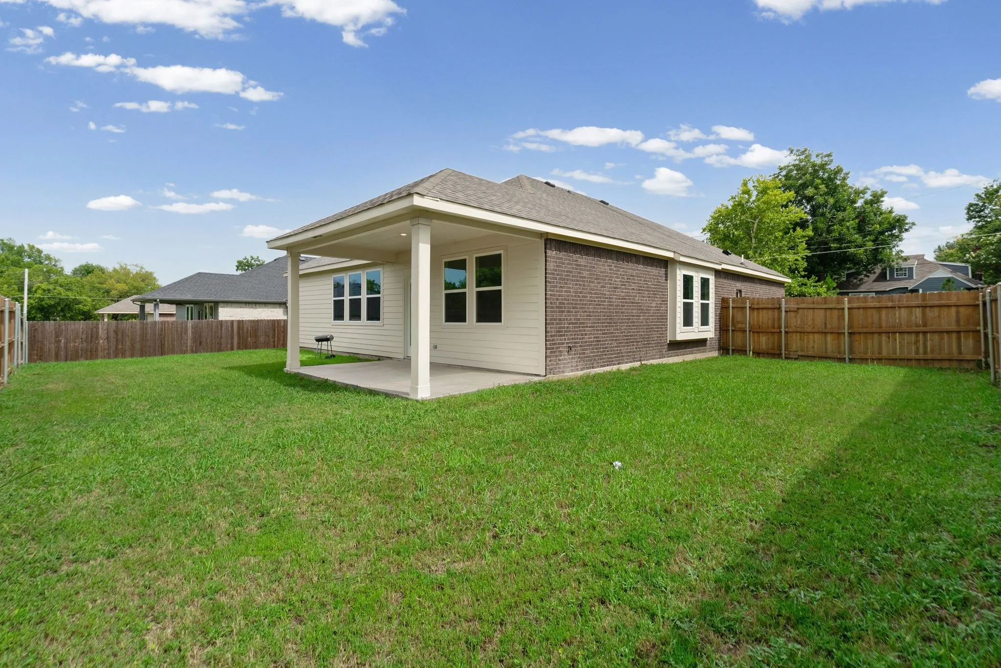 Single Family Residence For Sale in Hunt County , 3830 Mc Dougal Street, Greenville, Texas 75401, 3 Bedroom, 2 Bathroom, 2 Garage spaces, 1,903 Sqft, built in 2023, mls#21336361, Real Estate Agent in Greenville, Homes For Sale in Hunt county, Homes For Sale in Greenville, Realtor in Greenville Texas, Real Estate Brokerage Independent Realty Texas, Luminita Cordes Realtor