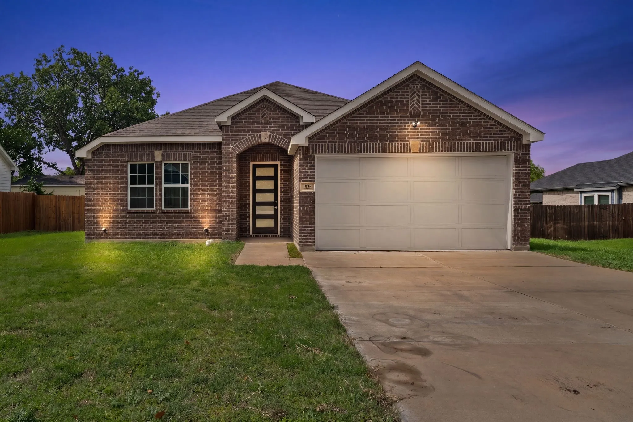 Single Family Residence For Sale in Hunt County , 3830 Mc Dougal Street, Greenville, Texas 75401, 3 Bedroom, 2 Bathroom, 2 Garage spaces, 1,903 Sqft, built in 2023, mls#21336361, Real Estate Agent in Greenville, Homes For Sale in Hunt county, Homes For Sale in Greenville, Realtor in Greenville Texas, Real Estate Brokerage Independent Realty Texas, Luminita Cordes Realtor