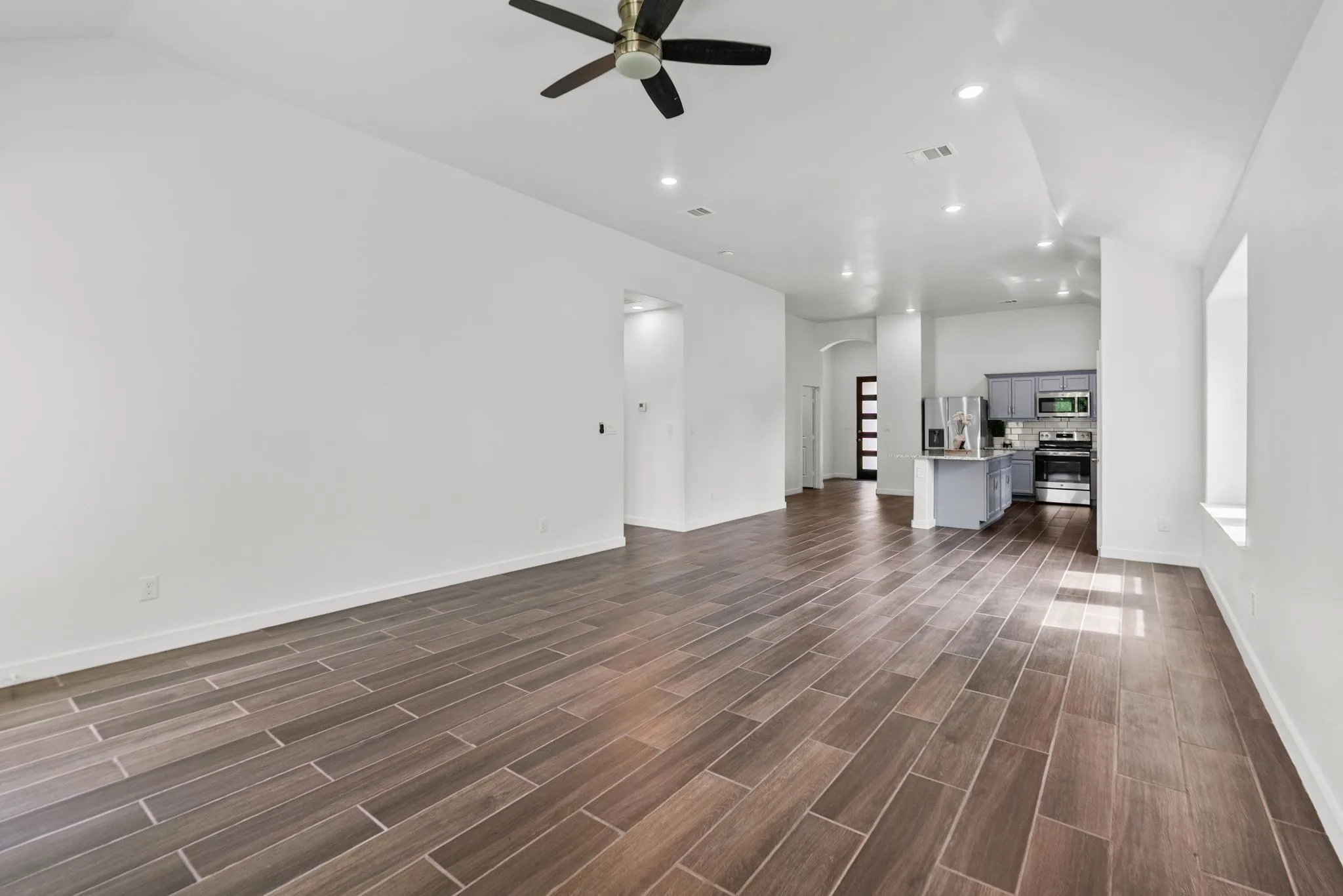 Single Family Residence For Sale in Hunt County , 3830 Mc Dougal Street, Greenville, Texas 75401, 3 Bedroom, 2 Bathroom, 2 Garage spaces, 1,903 Sqft, built in 2023, mls#21336361, Real Estate Agent in Greenville, Homes For Sale in Hunt county, Homes For Sale in Greenville, Realtor in Greenville Texas, Real Estate Brokerage Independent Realty Texas, Luminita Cordes Realtor