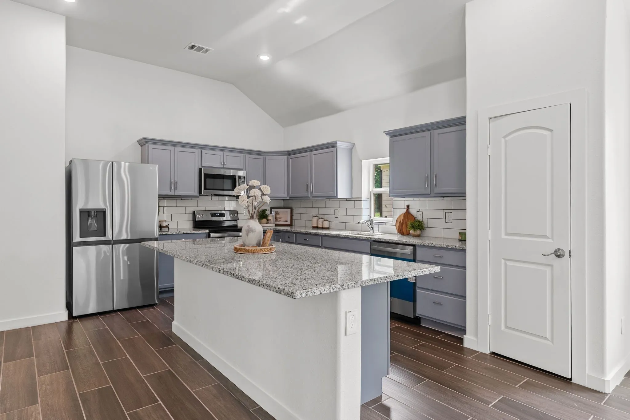 Single Family Residence For Sale in Hunt County , 3830 Mc Dougal Street, Greenville, Texas 75401, 3 Bedroom, 2 Bathroom, 2 Garage spaces, 1,903 Sqft, built in 2023, mls#21336361, Real Estate Agent in Greenville, Homes For Sale in Hunt county, Homes For Sale in Greenville, Realtor in Greenville Texas, Real Estate Brokerage Independent Realty Texas, Luminita Cordes Realtor