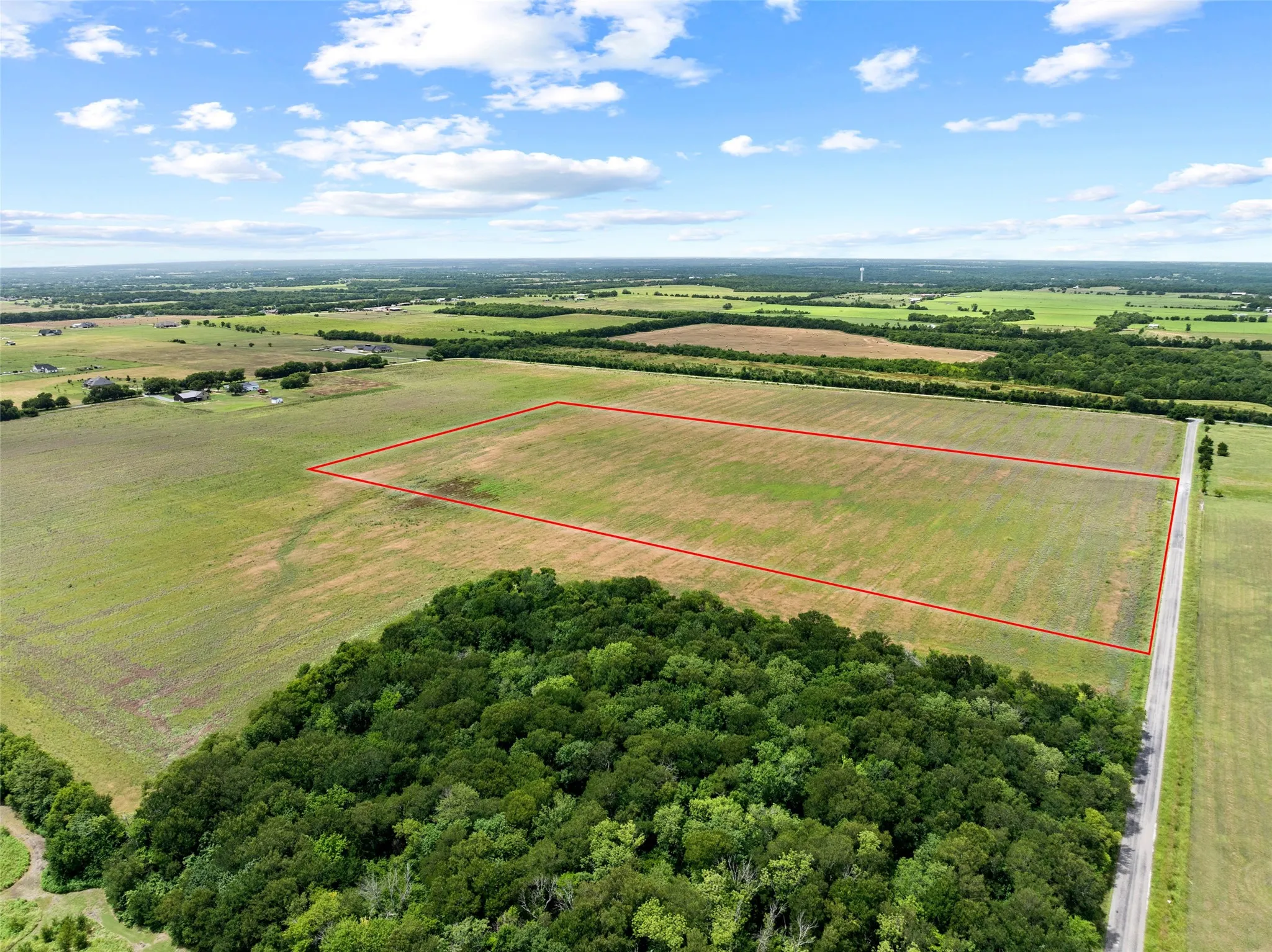 Unimproved Land For Sale in Grayson County , 28.324 Acres Bucksnort Road, Van Alstyne, Texas 75495, 0, 0, Garage spaces, 0 Sqft, built in 0, Price $1,550,000, mls#21325356, Real Estate Agent in Van Alstyne, Homes For Sale in Grayson county, Homes For Sale in Van Alstyne, Realtor in Van Alstyne Texas, Real Estate Brokerage Independent Realty Texas, Luminita Cordes Realtor
