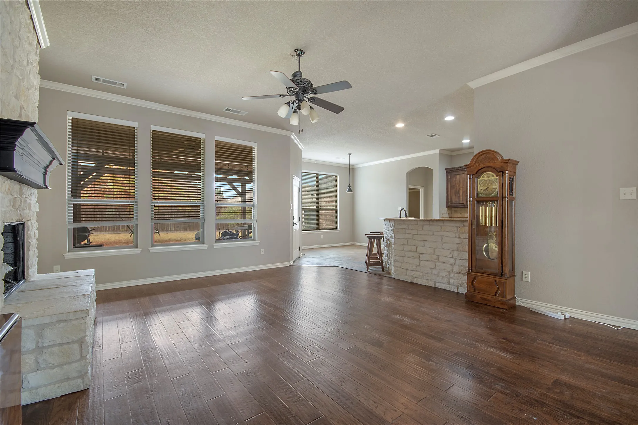 Single Family Residence For Sale in Denton County , 2505 Wichita Trail, Sanger, Texas 76266, 4 Bedroom, 3 Bathroom, 2 Garage spaces, 2,192 Sqft, built in 2008, mls#21336518, Real Estate Agent in Sanger, Homes For Sale in Denton county, Homes For Sale in Sanger, Realtor in Sanger Texas, Real Estate Brokerage Independent Realty Texas, Luminita Cordes Realtor