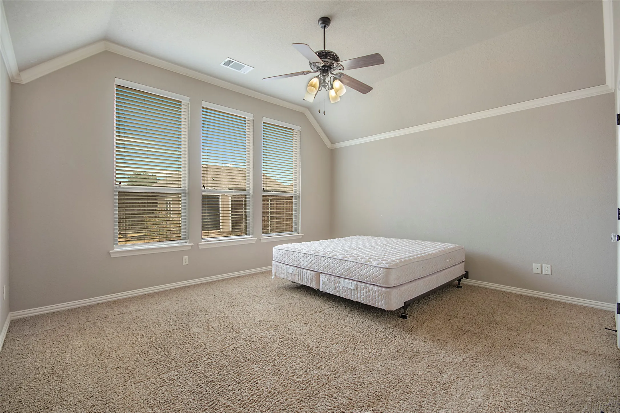 Single Family Residence For Sale in Denton County , 2505 Wichita Trail, Sanger, Texas 76266, 4 Bedroom, 3 Bathroom, 2 Garage spaces, 2,192 Sqft, built in 2008, mls#21336518, Real Estate Agent in Sanger, Homes For Sale in Denton county, Homes For Sale in Sanger, Realtor in Sanger Texas, Real Estate Brokerage Independent Realty Texas, Luminita Cordes Realtor