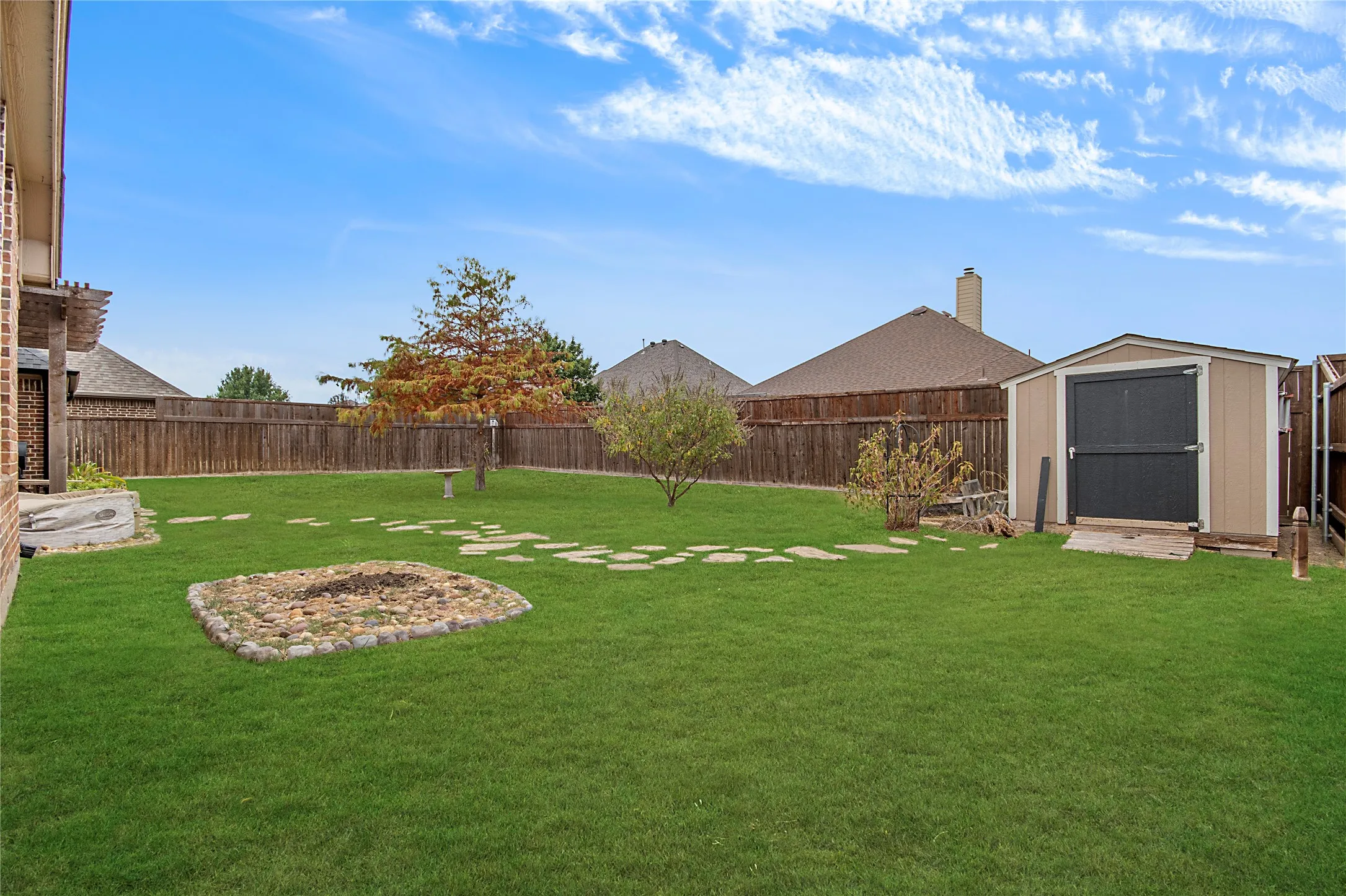 Single Family Residence For Sale in Denton County , 2505 Wichita Trail, Sanger, Texas 76266, 4 Bedroom, 3 Bathroom, 2 Garage spaces, 2,192 Sqft, built in 2008, mls#21336518, Real Estate Agent in Sanger, Homes For Sale in Denton county, Homes For Sale in Sanger, Realtor in Sanger Texas, Real Estate Brokerage Independent Realty Texas, Luminita Cordes Realtor