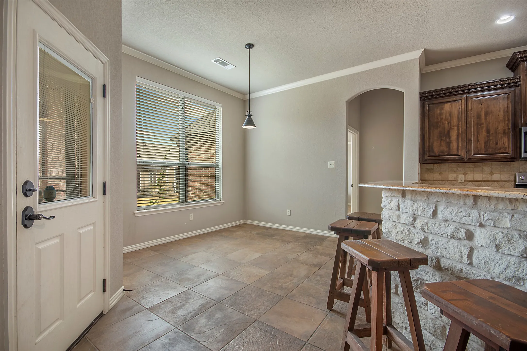 Single Family Residence For Sale in Denton County , 2505 Wichita Trail, Sanger, Texas 76266, 4 Bedroom, 3 Bathroom, 2 Garage spaces, 2,192 Sqft, built in 2008, mls#21336518, Real Estate Agent in Sanger, Homes For Sale in Denton county, Homes For Sale in Sanger, Realtor in Sanger Texas, Real Estate Brokerage Independent Realty Texas, Luminita Cordes Realtor