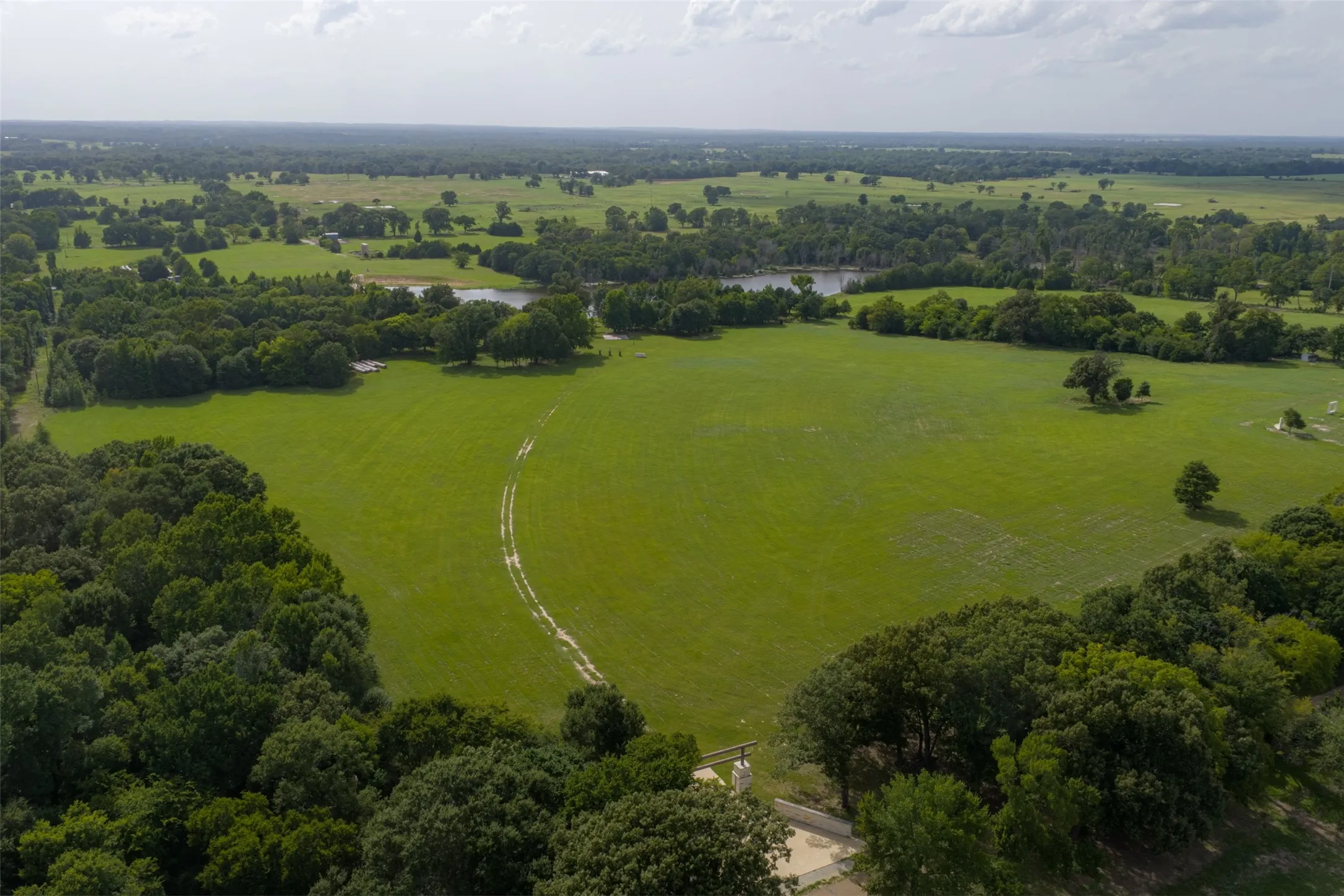 Farm For Sale in Henderson County , 13053 County Road 3806 3805, Murchison, Texas 75778, 6 Bedrooms, 5 Bathrooms, 3 Garage spaces, 3,482 Sqft, built in 1984, Price $2,325,000, mls#21336528, Real Estate Agent in Murchison, Homes For Sale in Henderson county, Homes For Sale in Murchison, Realtor in Murchison Texas, Real Estate Brokerage Independent Realty Texas, Luminita Cordes Realtor