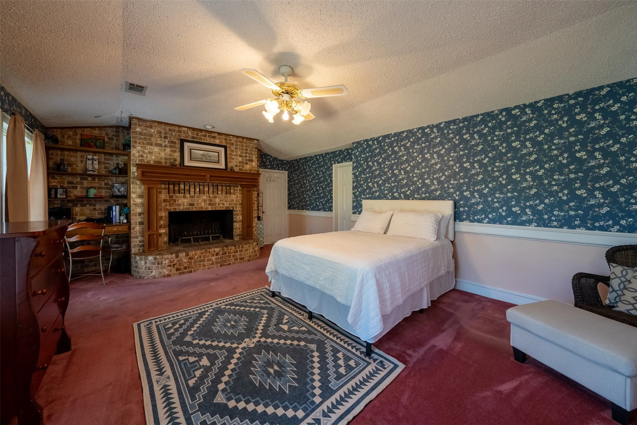 Farm For Sale in Henderson County , 13053 County Road 3806 3805, Murchison, Texas 75778, 6 Bedrooms, 5 Bathrooms, 3 Garage spaces, 3,482 Sqft, built in 1984, Price $2,325,000, mls#21336528, Real Estate Agent in Murchison, Homes For Sale in Henderson county, Homes For Sale in Murchison, Realtor in Murchison Texas, Real Estate Brokerage Independent Realty Texas, Luminita Cordes Realtor