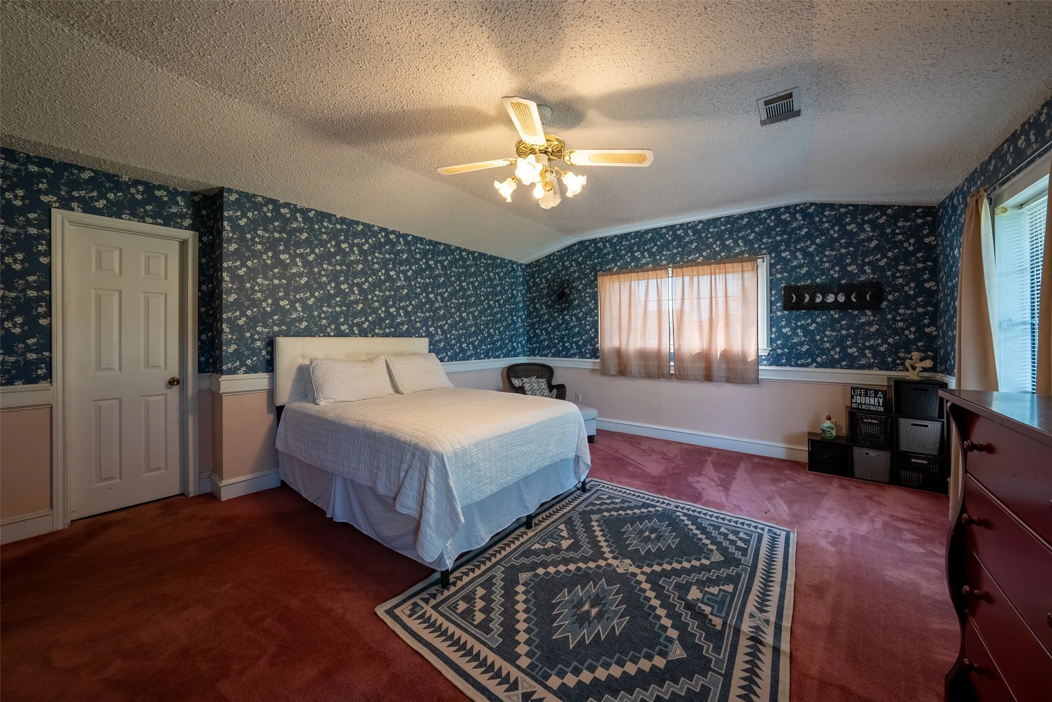 Farm For Sale in Henderson County , 13053 County Road 3806 3805, Murchison, Texas 75778, 6 Bedrooms, 5 Bathrooms, 3 Garage spaces, 3,482 Sqft, built in 1984, Price $2,325,000, mls#21336528, Real Estate Agent in Murchison, Homes For Sale in Henderson county, Homes For Sale in Murchison, Realtor in Murchison Texas, Real Estate Brokerage Independent Realty Texas, Luminita Cordes Realtor