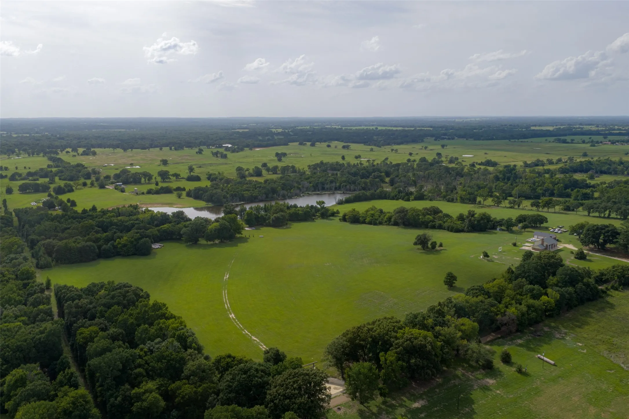 Farm For Sale in Henderson County , 13053 County Road 3806 3805, Murchison, Texas 75778, 6 Bedrooms, 5 Bathrooms, 3 Garage spaces, 3,482 Sqft, built in 1984, Price $2,325,000, mls#21336528, Real Estate Agent in Murchison, Homes For Sale in Henderson county, Homes For Sale in Murchison, Realtor in Murchison Texas, Real Estate Brokerage Independent Realty Texas, Luminita Cordes Realtor