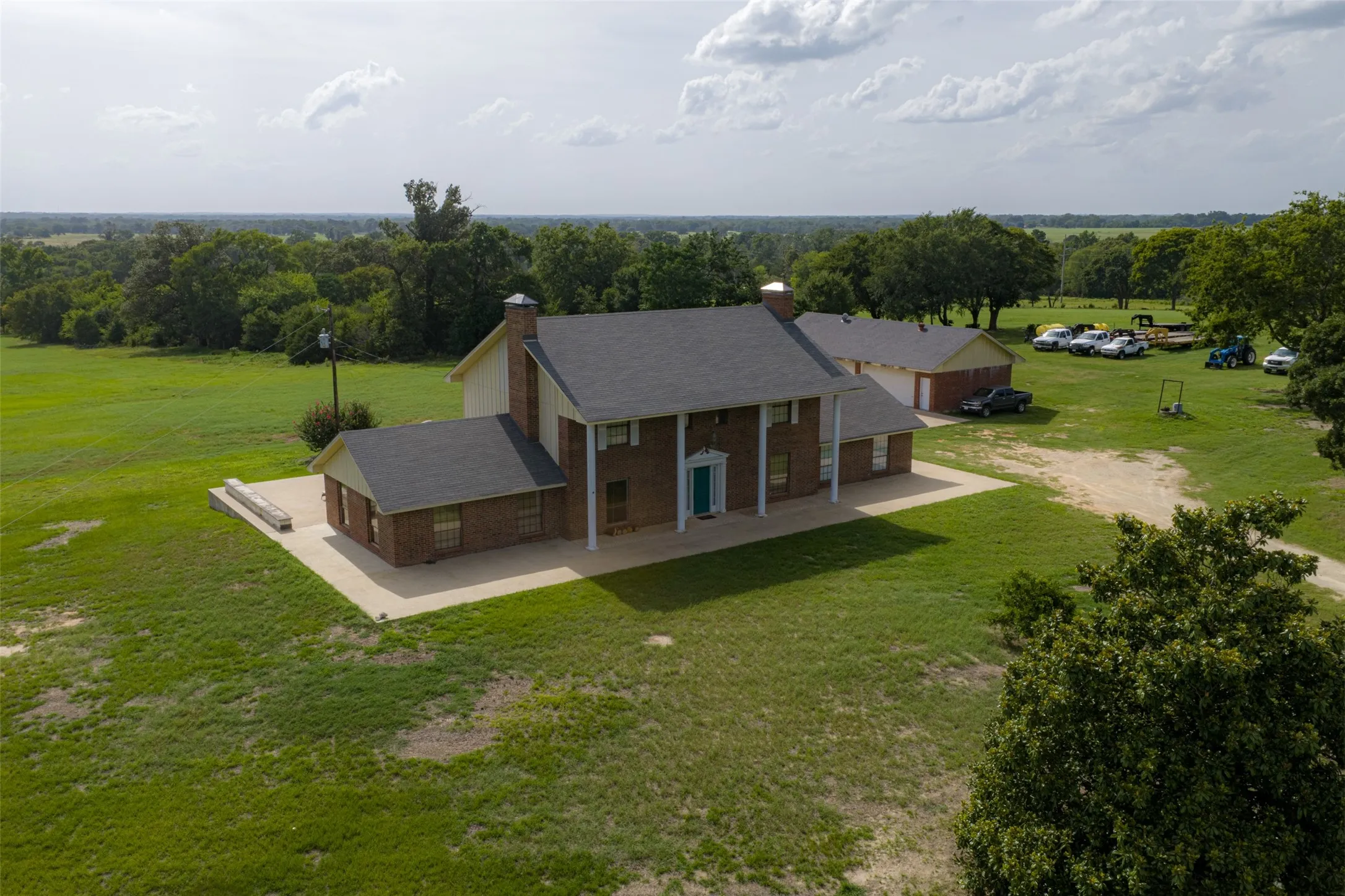 Farm For Sale in Henderson County , 13053 County Road 3806 3805, Murchison, Texas 75778, 6 Bedrooms, 5 Bathrooms, 3 Garage spaces, 3,482 Sqft, built in 1984, Price $2,325,000, mls#21336528, Real Estate Agent in Murchison, Homes For Sale in Henderson county, Homes For Sale in Murchison, Realtor in Murchison Texas, Real Estate Brokerage Independent Realty Texas, Luminita Cordes Realtor