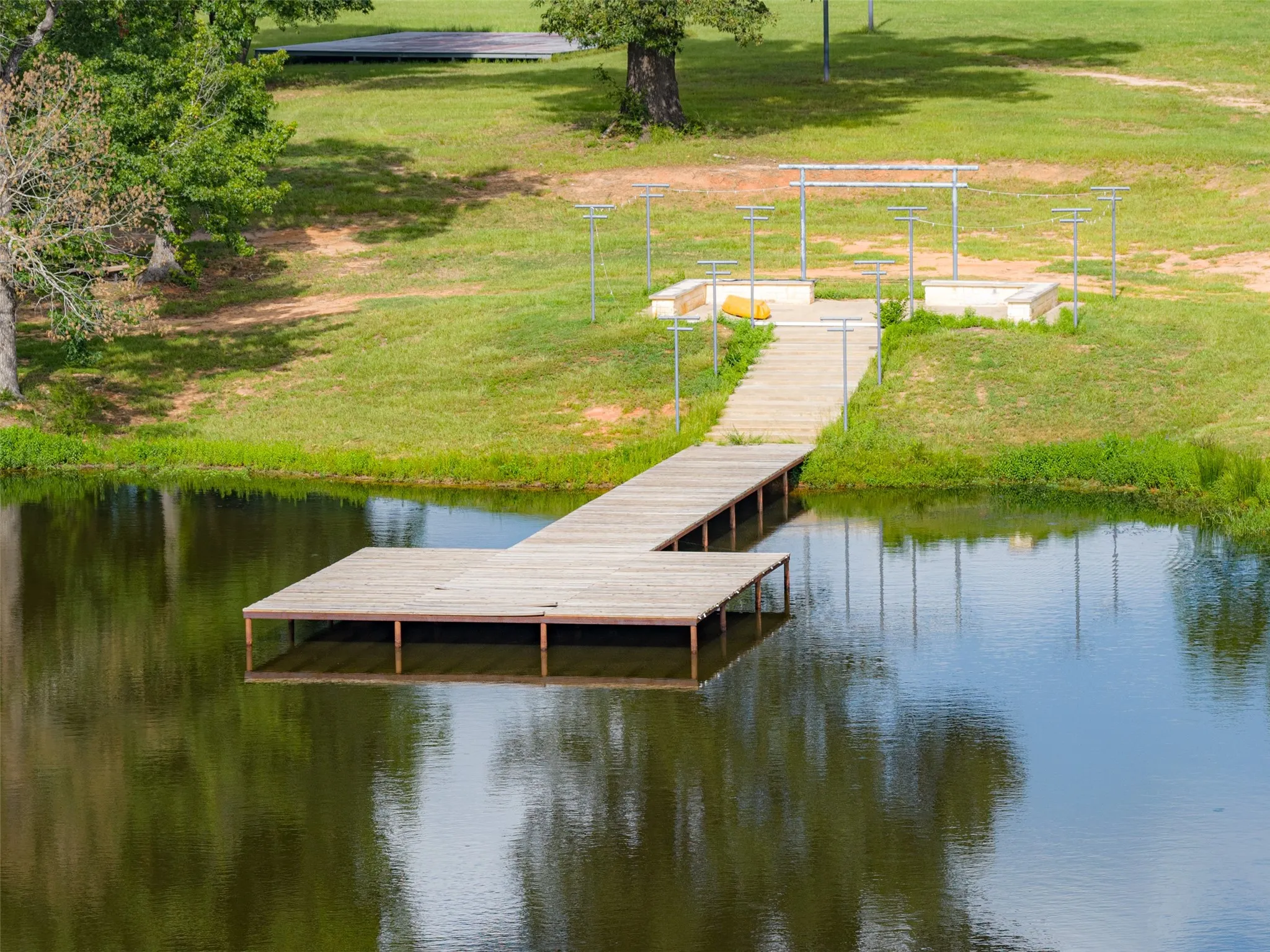 Farm For Sale in Henderson County , 13053 County Road 3806 3805, Murchison, Texas 75778, 6 Bedrooms, 5 Bathrooms, 3 Garage spaces, 3,482 Sqft, built in 1984, Price $2,325,000, mls#21336528, Real Estate Agent in Murchison, Homes For Sale in Henderson county, Homes For Sale in Murchison, Realtor in Murchison Texas, Real Estate Brokerage Independent Realty Texas, Luminita Cordes Realtor