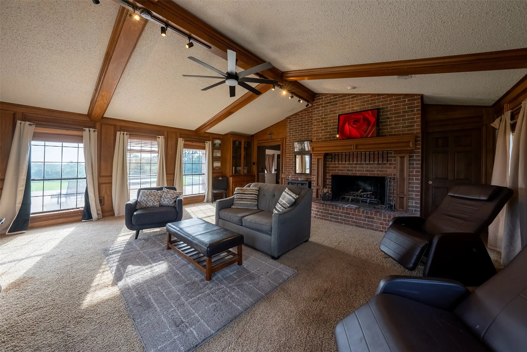 Farm For Sale in Henderson County , 13053 County Road 3806 3805, Murchison, Texas 75778, 6 Bedrooms, 5 Bathrooms, 3 Garage spaces, 3,482 Sqft, built in 1984, Price $2,325,000, mls#21336528, Real Estate Agent in Murchison, Homes For Sale in Henderson county, Homes For Sale in Murchison, Realtor in Murchison Texas, Real Estate Brokerage Independent Realty Texas, Luminita Cordes Realtor