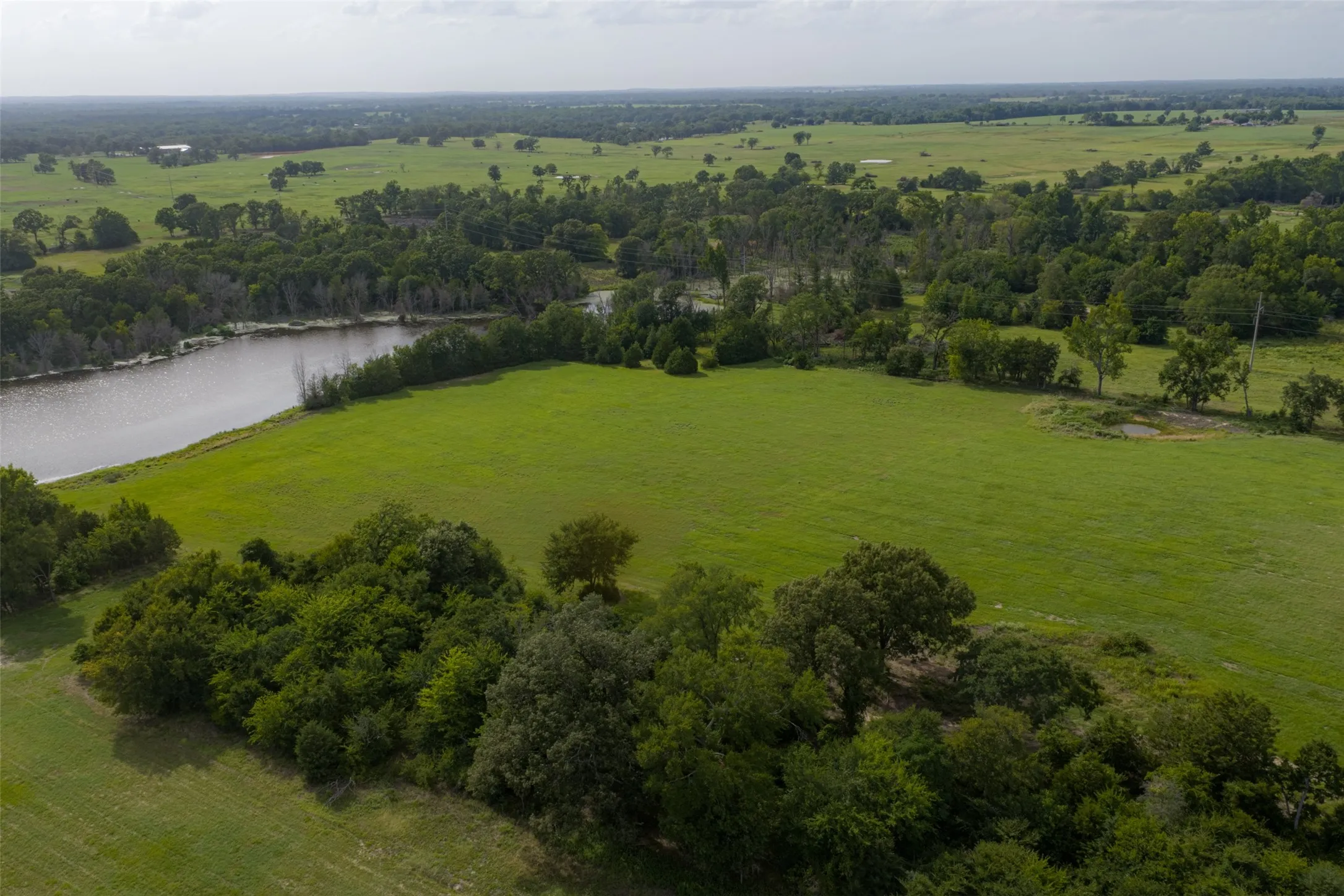 Farm For Sale in Henderson County , 13053 County Road 3806 3805, Murchison, Texas 75778, 6 Bedrooms, 5 Bathrooms, 3 Garage spaces, 3,482 Sqft, built in 1984, Price $2,325,000, mls#21336528, Real Estate Agent in Murchison, Homes For Sale in Henderson county, Homes For Sale in Murchison, Realtor in Murchison Texas, Real Estate Brokerage Independent Realty Texas, Luminita Cordes Realtor