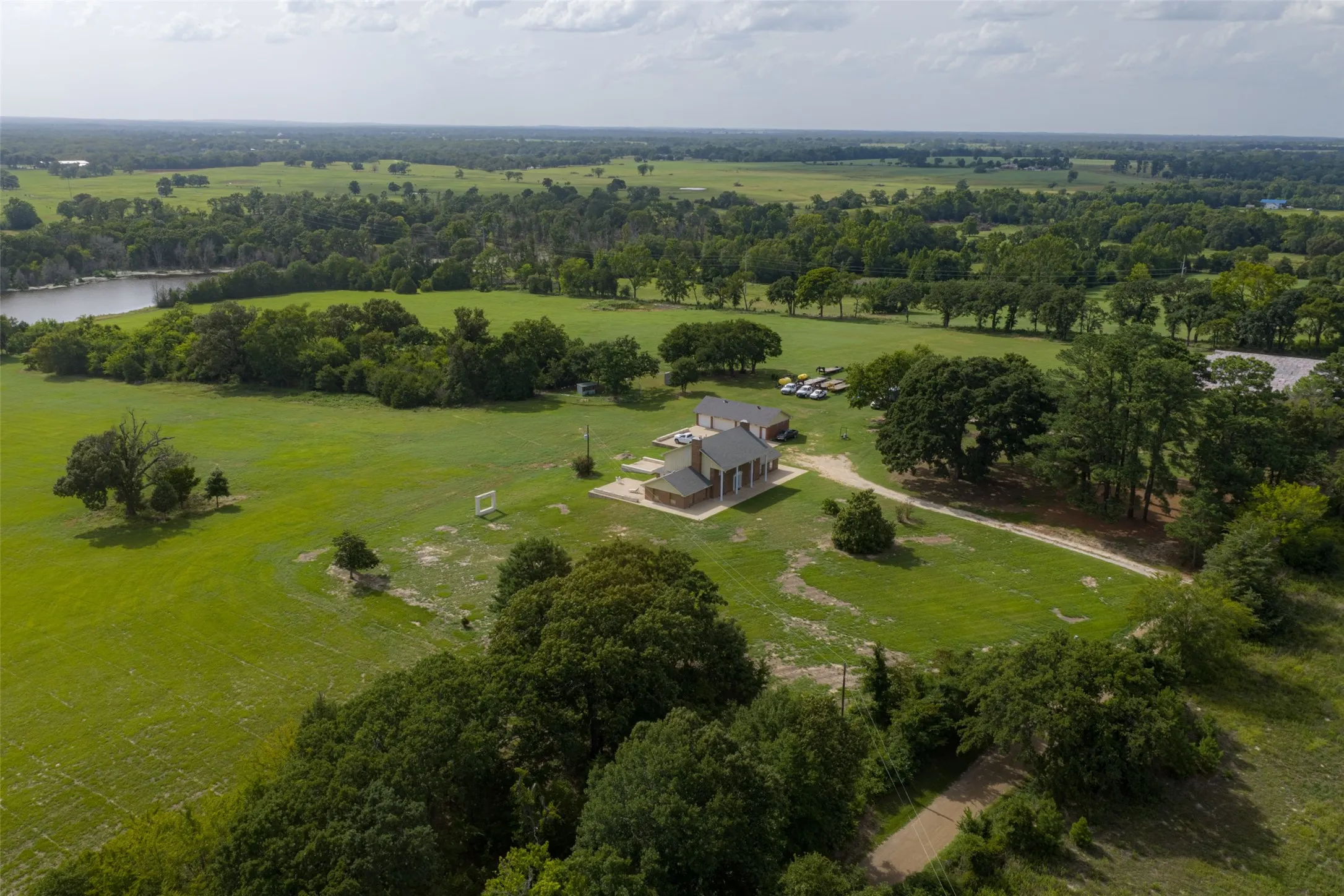 Farm For Sale in Henderson County , 13053 County Road 3806 3805, Murchison, Texas 75778, 6 Bedrooms, 5 Bathrooms, 3 Garage spaces, 3,482 Sqft, built in 1984, Price $2,325,000, mls#21336528, Real Estate Agent in Murchison, Homes For Sale in Henderson county, Homes For Sale in Murchison, Realtor in Murchison Texas, Real Estate Brokerage Independent Realty Texas, Luminita Cordes Realtor