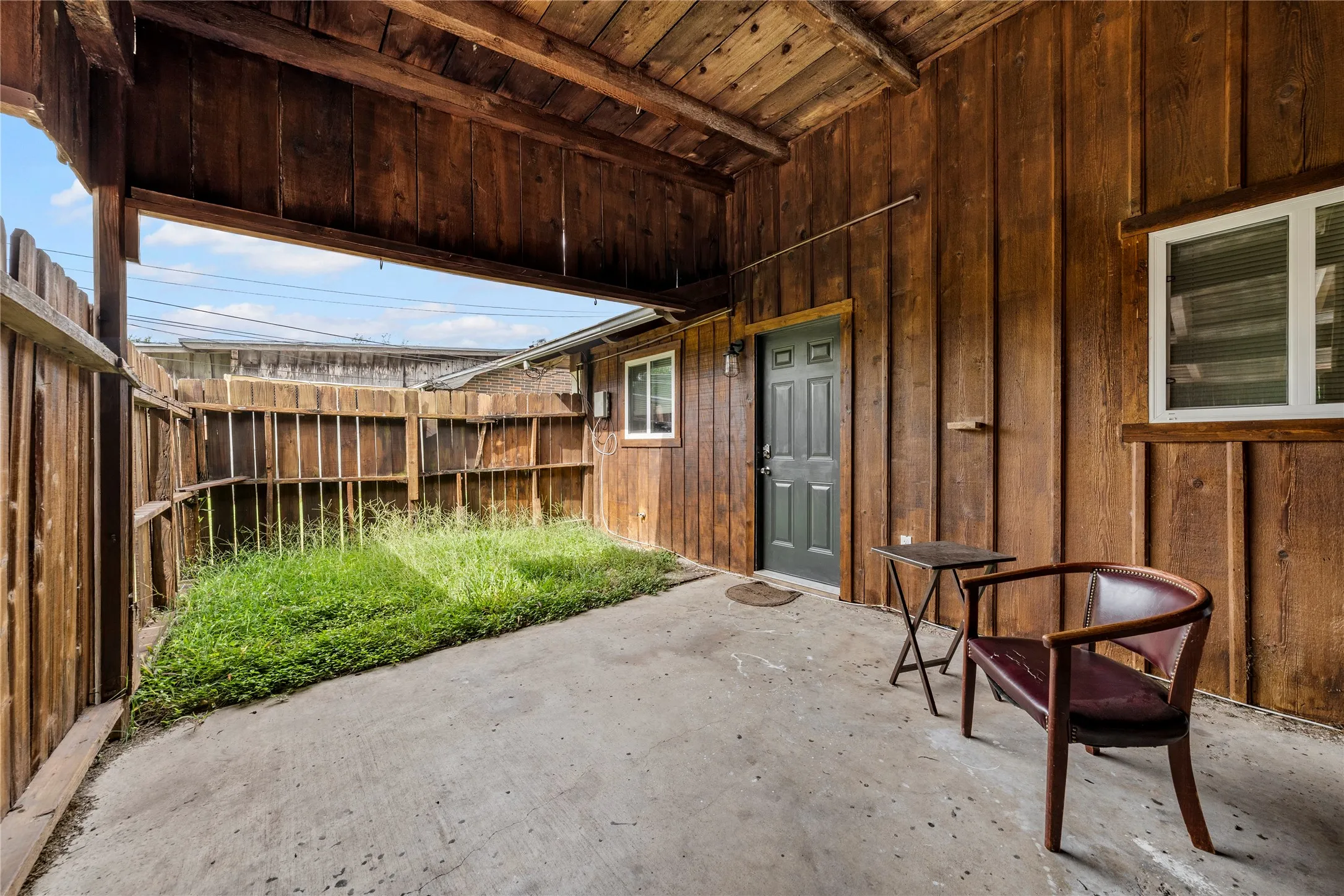 Duplex For Sale in Mc Lennan County , 208-212 Queen Drive, Hewitt, Texas 76643, 4 Bedroom, 4 Bathroom, Garage spaces, 0 Sqft, built in 1973, mls#21336022, Real Estate Agent in Hewitt, Homes For Sale in Mc Lennan county, Homes For Sale in Hewitt, Realtor in Hewitt Texas, Real Estate Brokerage Independent Realty Texas, Luminita Cordes Realtor