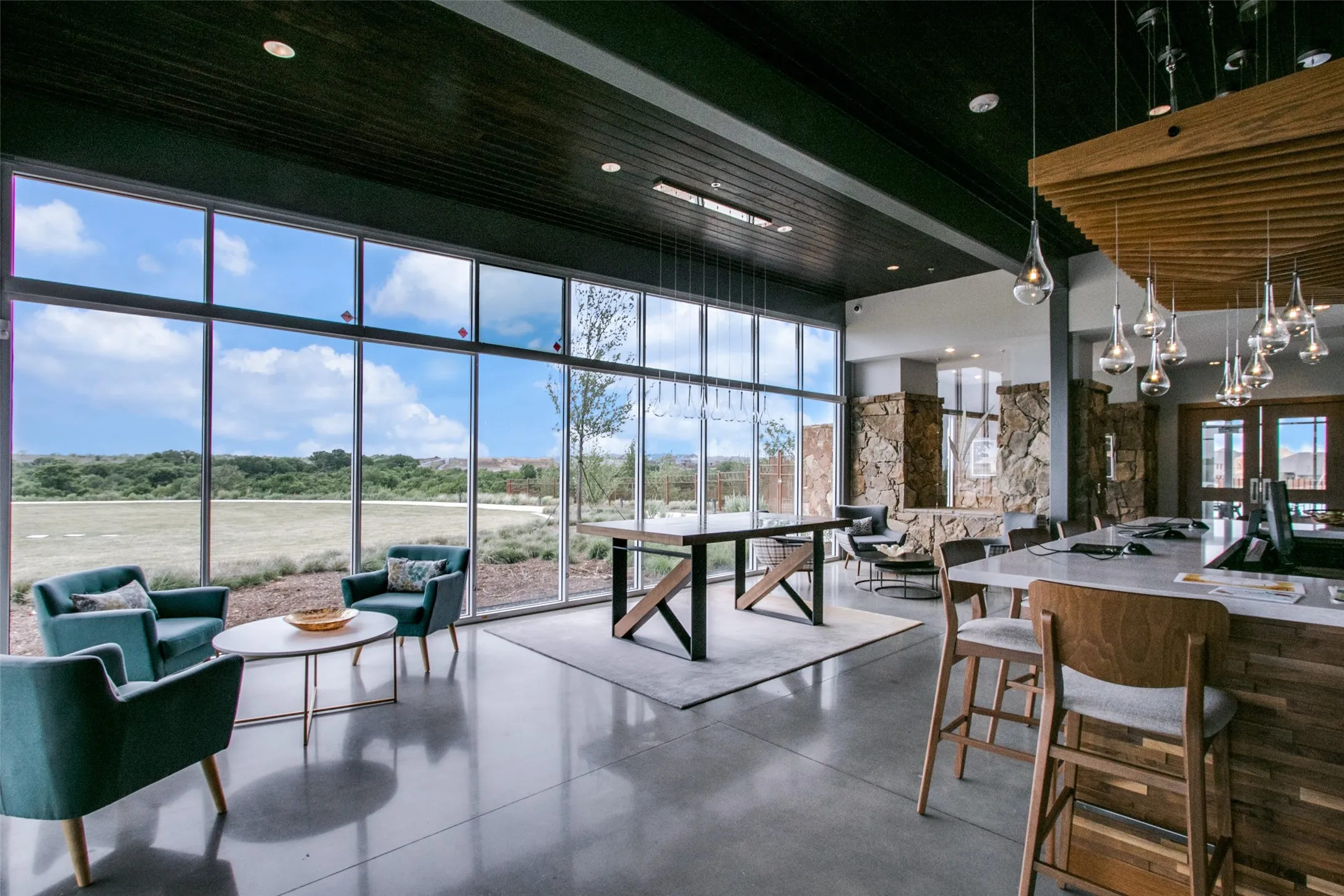 Canyon Falls community features
