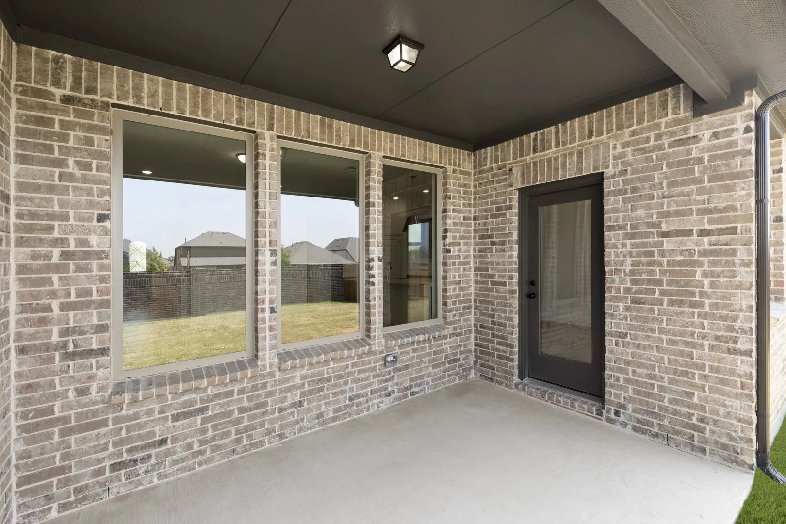 25. 4313 Bellflower - Patio