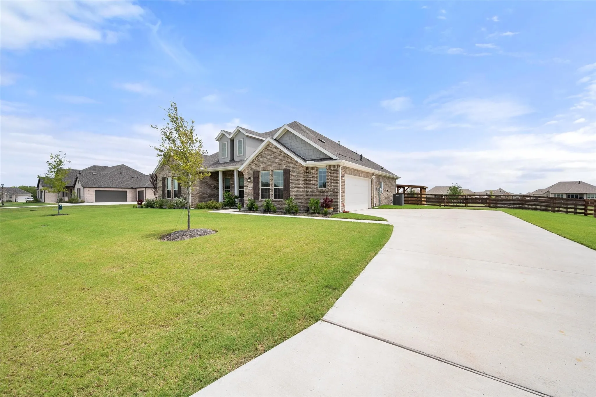 Single Family Residence For Sale in Ellis County , 4550 Night Hawk Trail, Waxahachie, Texas 75165, 4 Bedroom, 3 Bathroom, 2 Garage spaces, 2,768 Sqft, built in 2025, mls#21336084, Real Estate Agent in Waxahachie, Homes For Sale in Ellis county, Homes For Sale in Waxahachie, Realtor in Waxahachie Texas, Real Estate Brokerage Independent Realty Texas, Luminita Cordes Realtor