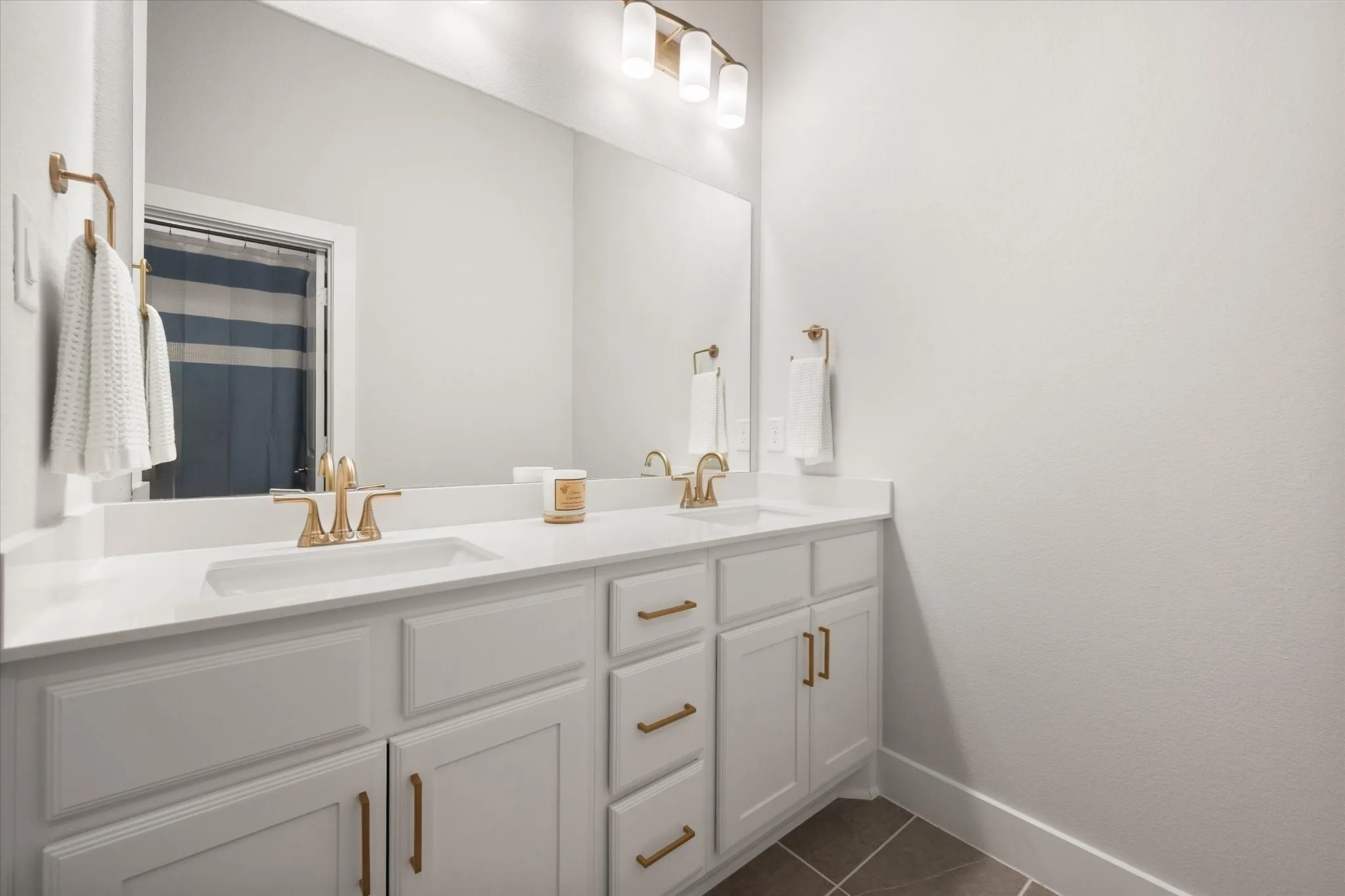 Single Family Residence For Sale in Ellis County , 4550 Night Hawk Trail, Waxahachie, Texas 75165, 4 Bedroom, 3 Bathroom, 2 Garage spaces, 2,768 Sqft, built in 2025, mls#21336084, Real Estate Agent in Waxahachie, Homes For Sale in Ellis county, Homes For Sale in Waxahachie, Realtor in Waxahachie Texas, Real Estate Brokerage Independent Realty Texas, Luminita Cordes Realtor